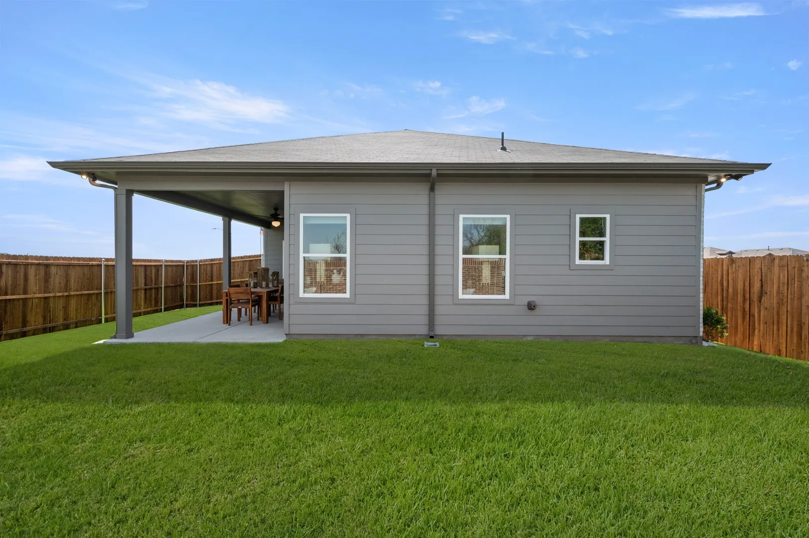 The Oakshire II- Rear Covered Patio