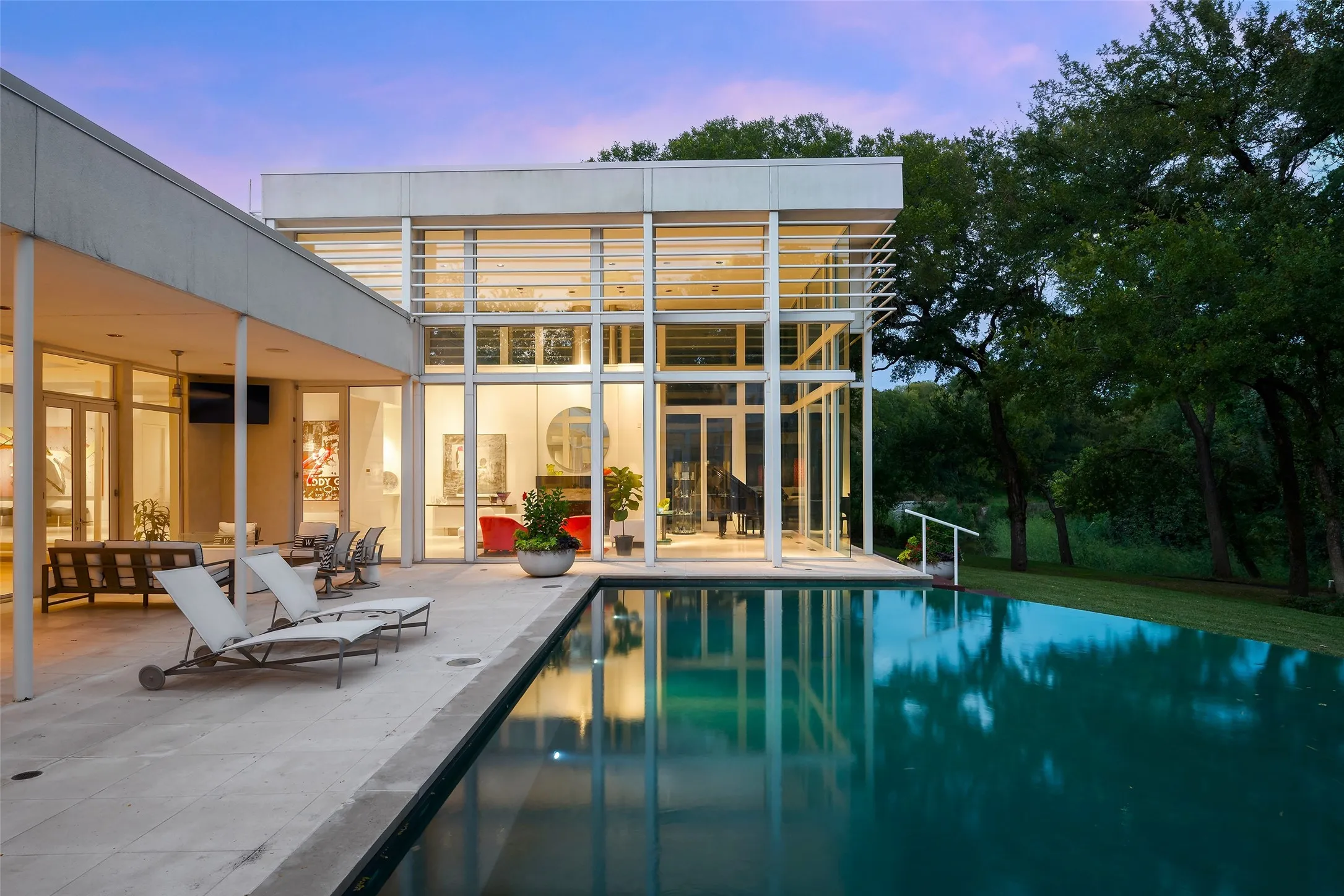 Single Family Residence For Sale in Dallas County , 4130 Cochran Chapel, Dallas, Texas 75209, 5 Bedroom, 8 Bathroom, 4 Garage spaces, 8,984 Sqft, built in 2002, mls#21380226, Real Estate Agent in Dallas, Homes For Sale in Dallas county, Homes For Sale in Dallas, Realtor in Dallas Texas, Real Estate Brokerage Independent Realty Texas, Luminita Cordes Realtor