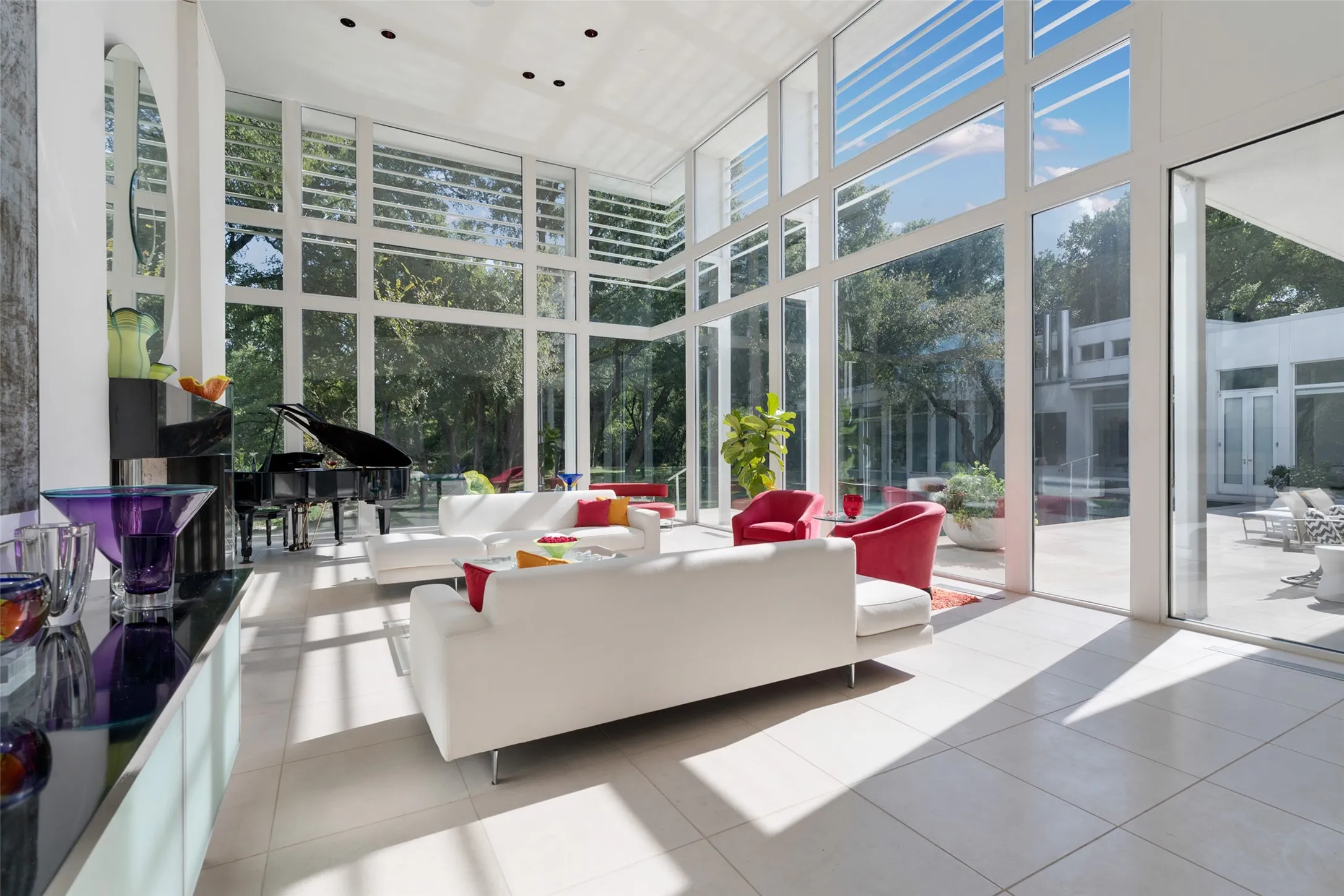 Single Family Residence For Sale in Dallas County , 4130 Cochran Chapel, Dallas, Texas 75209, 5 Bedroom, 8 Bathroom, 4 Garage spaces, 8,984 Sqft, built in 2002, mls#21380226, Real Estate Agent in Dallas, Homes For Sale in Dallas county, Homes For Sale in Dallas, Realtor in Dallas Texas, Real Estate Brokerage Independent Realty Texas, Luminita Cordes Realtor