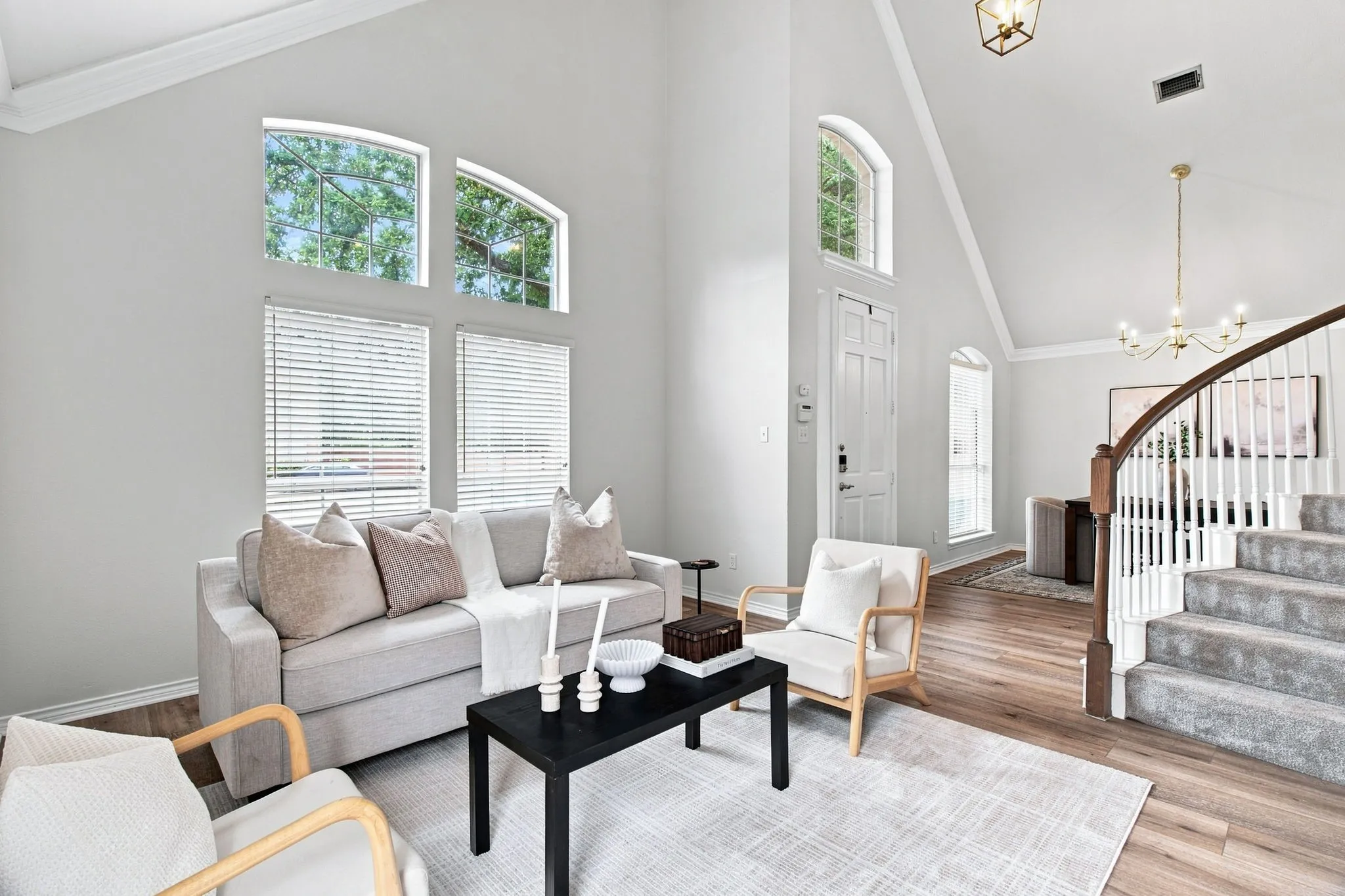 Single Family Residence For Sale in Dallas County , 8716 Falls Road, Irving, Texas 75063, 3 Bedroom, 3 Bathroom, 2 Garage spaces, 1,893 Sqft, built in 1992, mls#21380030, Real Estate Agent in Irving, Homes For Sale in Dallas county, Homes For Sale in Irving, Realtor in Irving Texas, Real Estate Brokerage Independent Realty Texas, Luminita Cordes Realtor