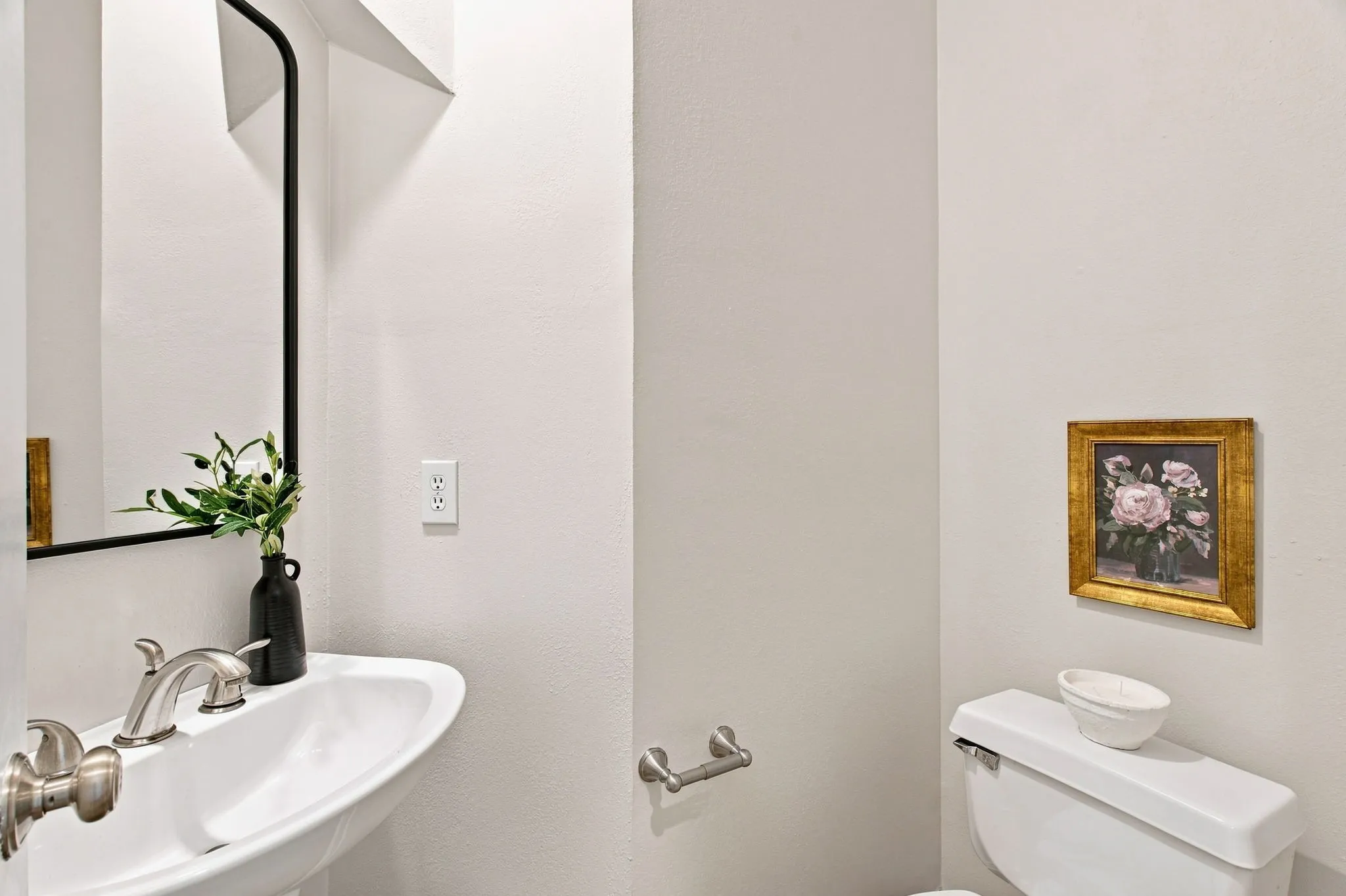 Single Family Residence For Sale in Dallas County , 8716 Falls Road, Irving, Texas 75063, 3 Bedroom, 3 Bathroom, 2 Garage spaces, 1,893 Sqft, built in 1992, mls#21380030, Real Estate Agent in Irving, Homes For Sale in Dallas county, Homes For Sale in Irving, Realtor in Irving Texas, Real Estate Brokerage Independent Realty Texas, Luminita Cordes Realtor
