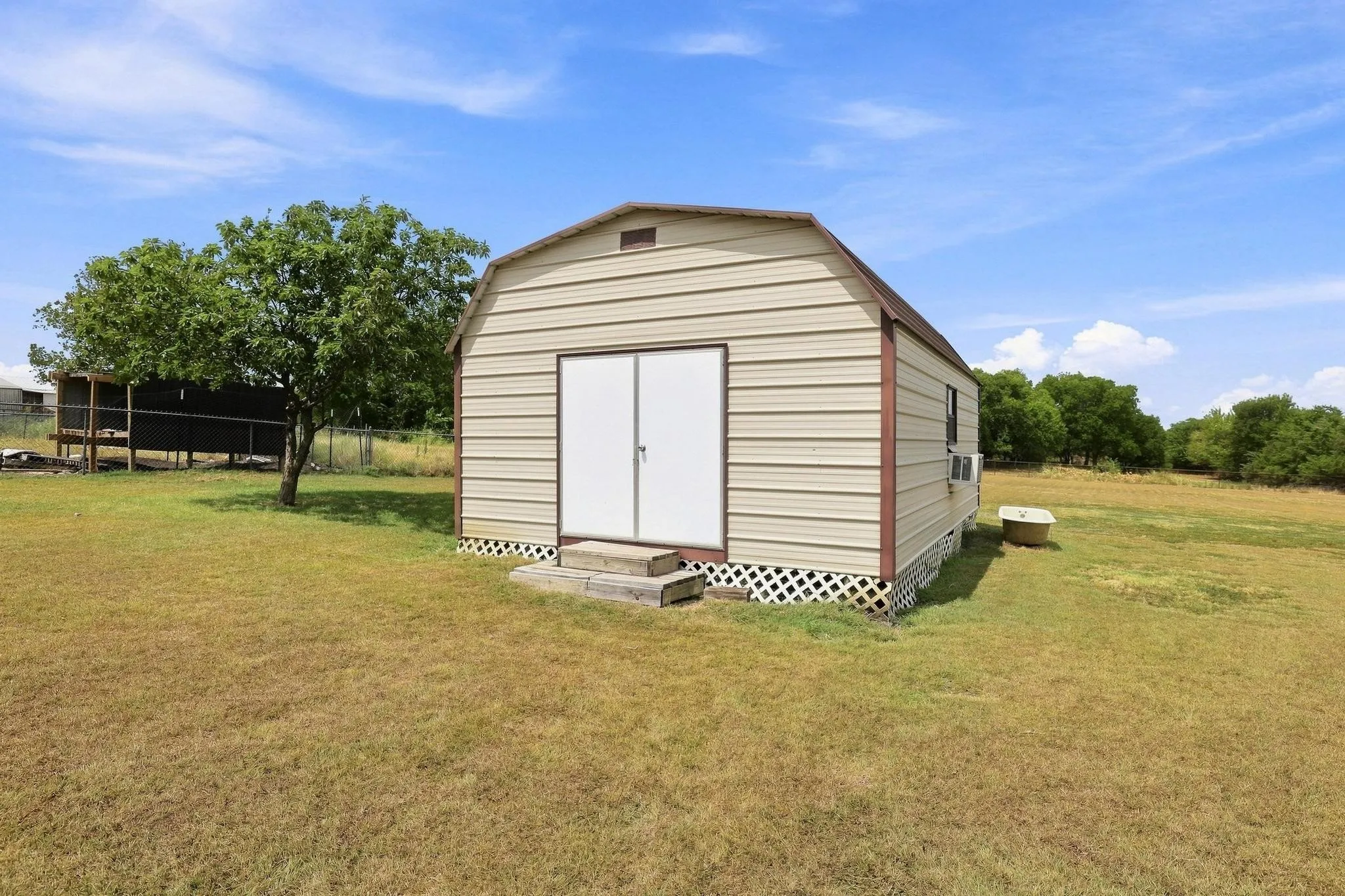 Single Family Residence For Sale in Collin County , 10431 County Road 491, Princeton, Texas 75407, 3 Bedroom, 2 Bathroom, 2 Garage spaces, 1,726 Sqft, built in 2000, mls#21379159, Real Estate Agent in Princeton, Homes For Sale in Collin county, Homes For Sale in Princeton, Realtor in Princeton Texas, Real Estate Brokerage Independent Realty Texas, Luminita Cordes Realtor