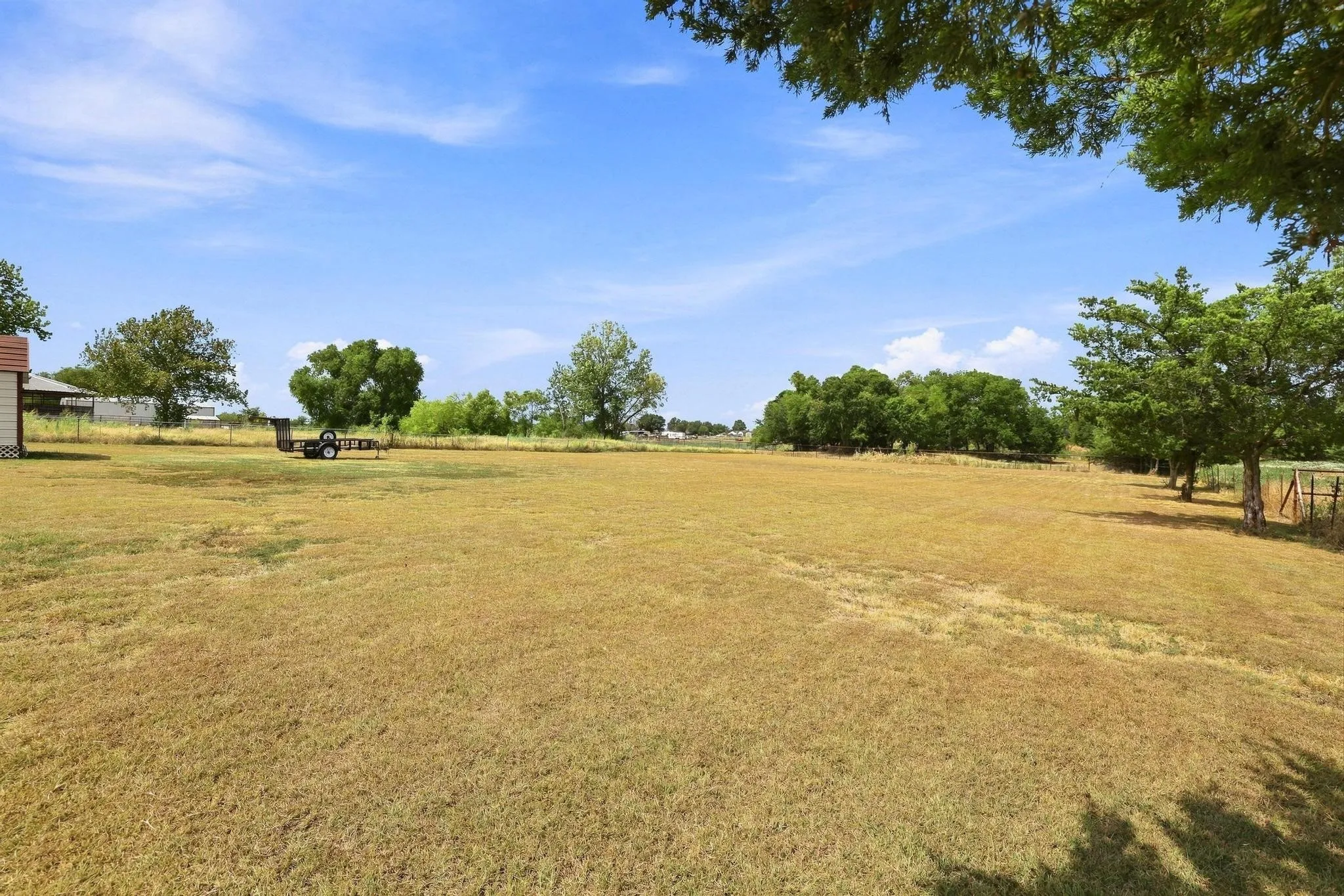 Single Family Residence For Sale in Collin County , 10431 County Road 491, Princeton, Texas 75407, 3 Bedroom, 2 Bathroom, 2 Garage spaces, 1,726 Sqft, built in 2000, mls#21379159, Real Estate Agent in Princeton, Homes For Sale in Collin county, Homes For Sale in Princeton, Realtor in Princeton Texas, Real Estate Brokerage Independent Realty Texas, Luminita Cordes Realtor
