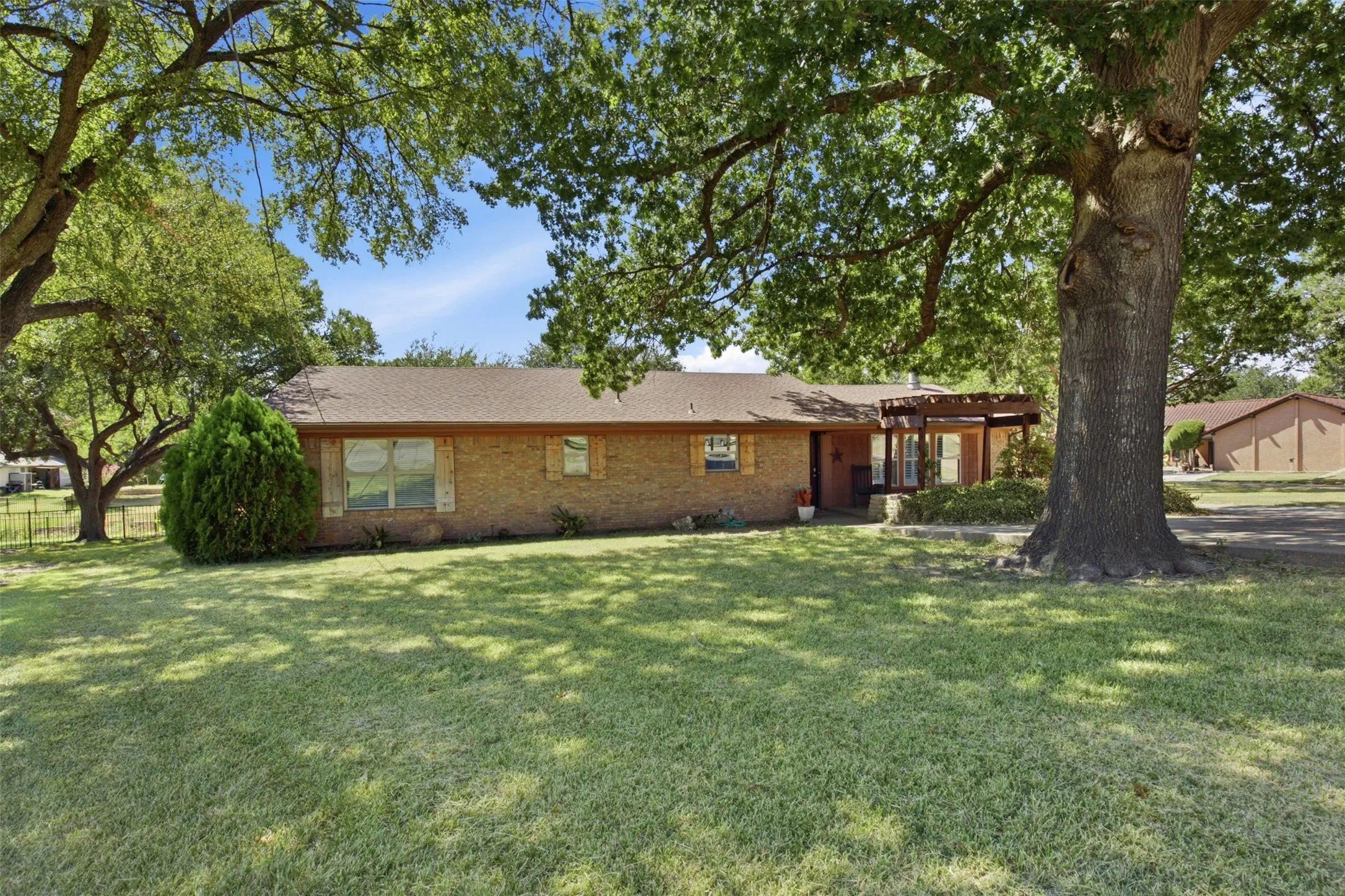 Lovely treed lot