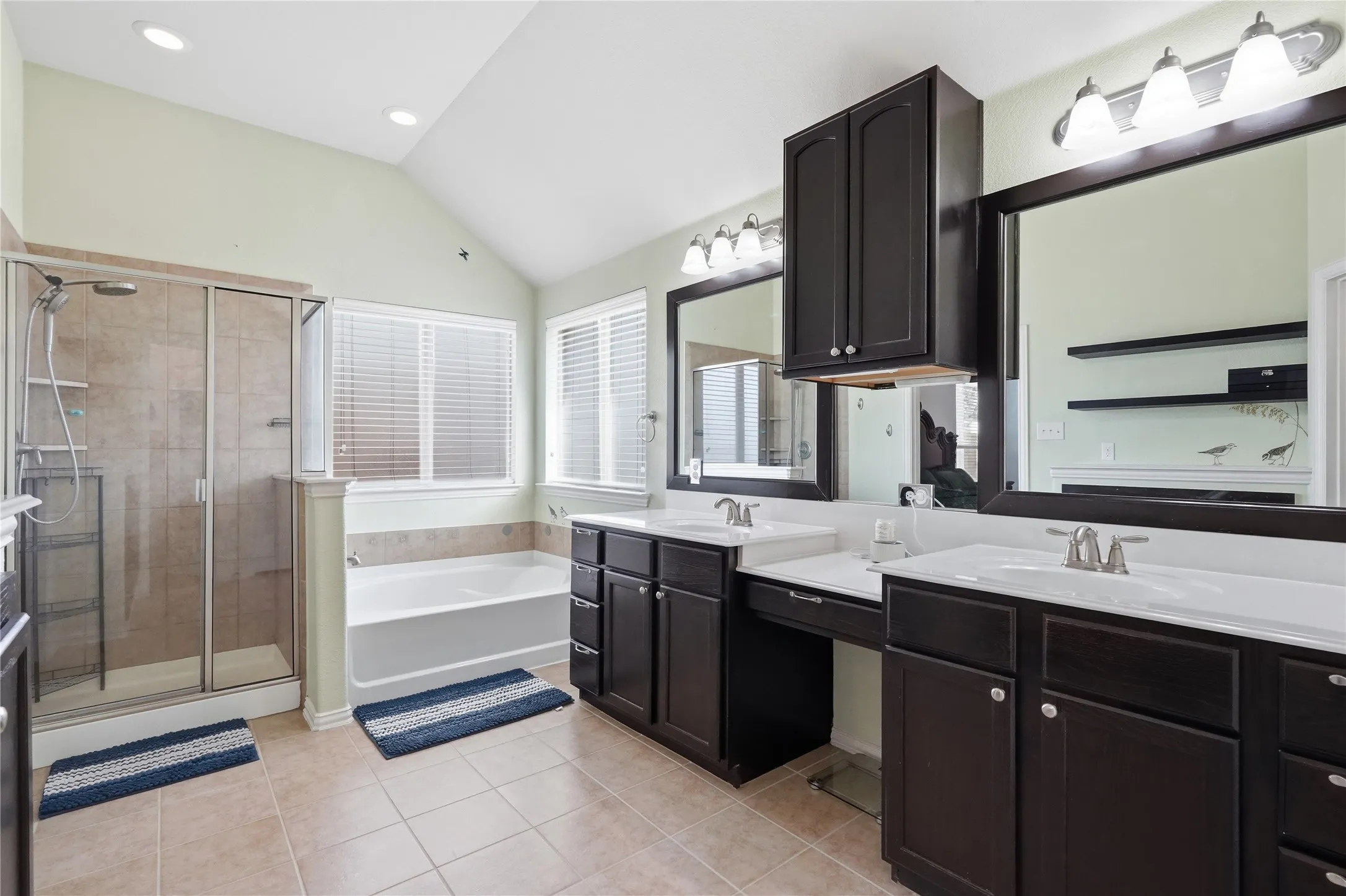Single Family Residence For Sale in Tarrant County , 9452 Drovers View Trail, Fort Worth, Texas 76131, 4 Bedroom, 3 Bathroom, 3 Garage spaces, 2,885 Sqft, built in 2010, mls#21378035, Real Estate Agent in Fort Worth, Homes For Sale in Tarrant county, Homes For Sale in Fort Worth, Realtor in Fort Worth Texas, Real Estate Brokerage Independent Realty Texas, Luminita Cordes Realtor