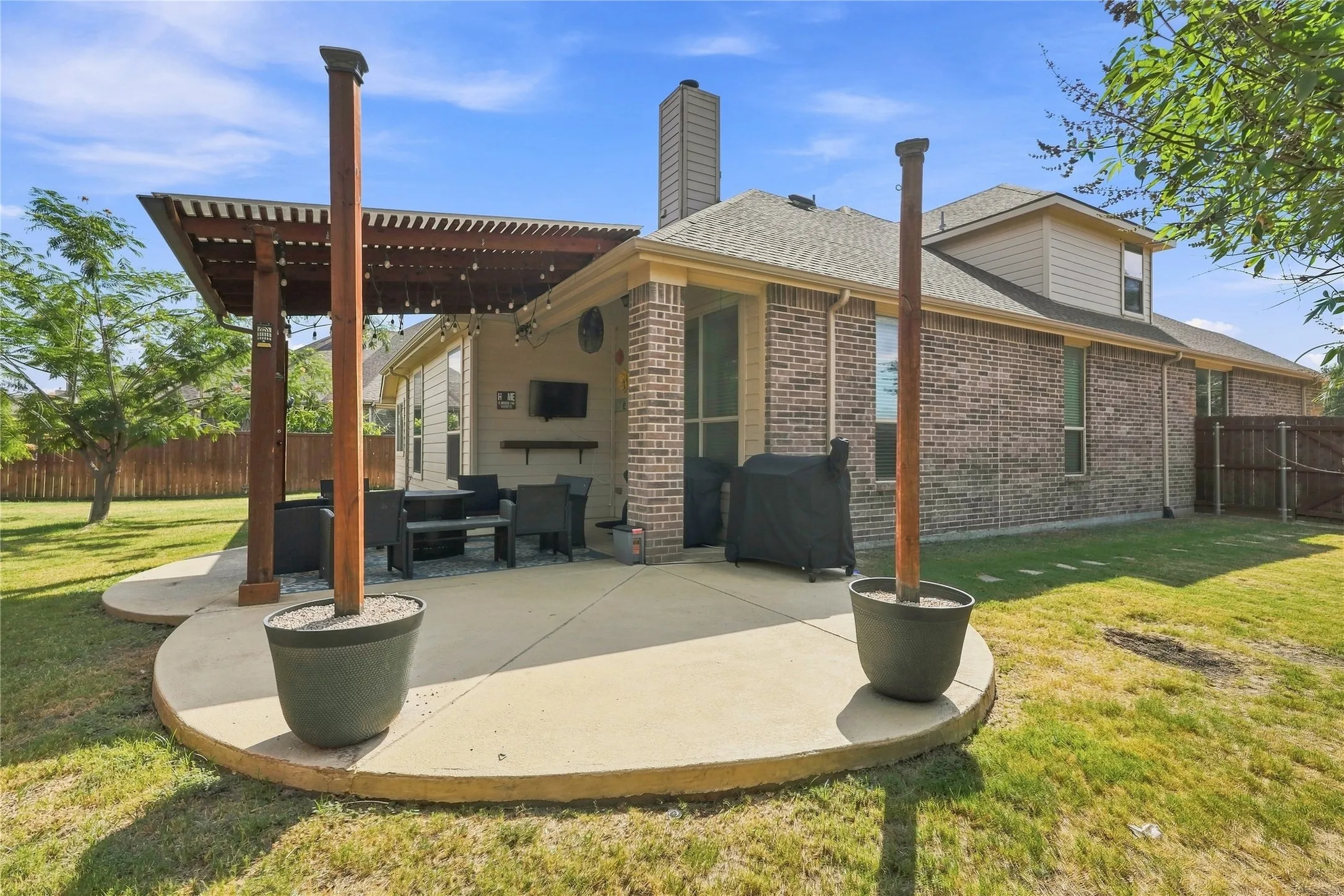 Single Family Residence For Sale in Tarrant County , 9452 Drovers View Trail, Fort Worth, Texas 76131, 4 Bedroom, 3 Bathroom, 3 Garage spaces, 2,885 Sqft, built in 2010, mls#21378035, Real Estate Agent in Fort Worth, Homes For Sale in Tarrant county, Homes For Sale in Fort Worth, Realtor in Fort Worth Texas, Real Estate Brokerage Independent Realty Texas, Luminita Cordes Realtor