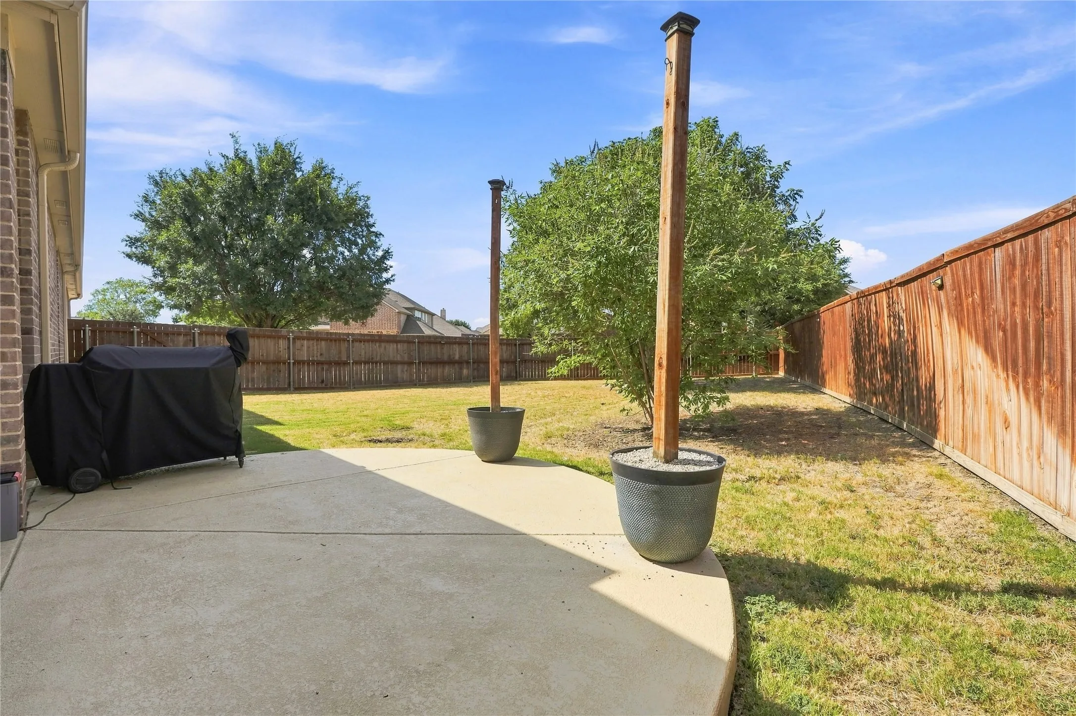 Single Family Residence For Sale in Tarrant County , 9452 Drovers View Trail, Fort Worth, Texas 76131, 4 Bedroom, 3 Bathroom, 3 Garage spaces, 2,885 Sqft, built in 2010, mls#21378035, Real Estate Agent in Fort Worth, Homes For Sale in Tarrant county, Homes For Sale in Fort Worth, Realtor in Fort Worth Texas, Real Estate Brokerage Independent Realty Texas, Luminita Cordes Realtor
