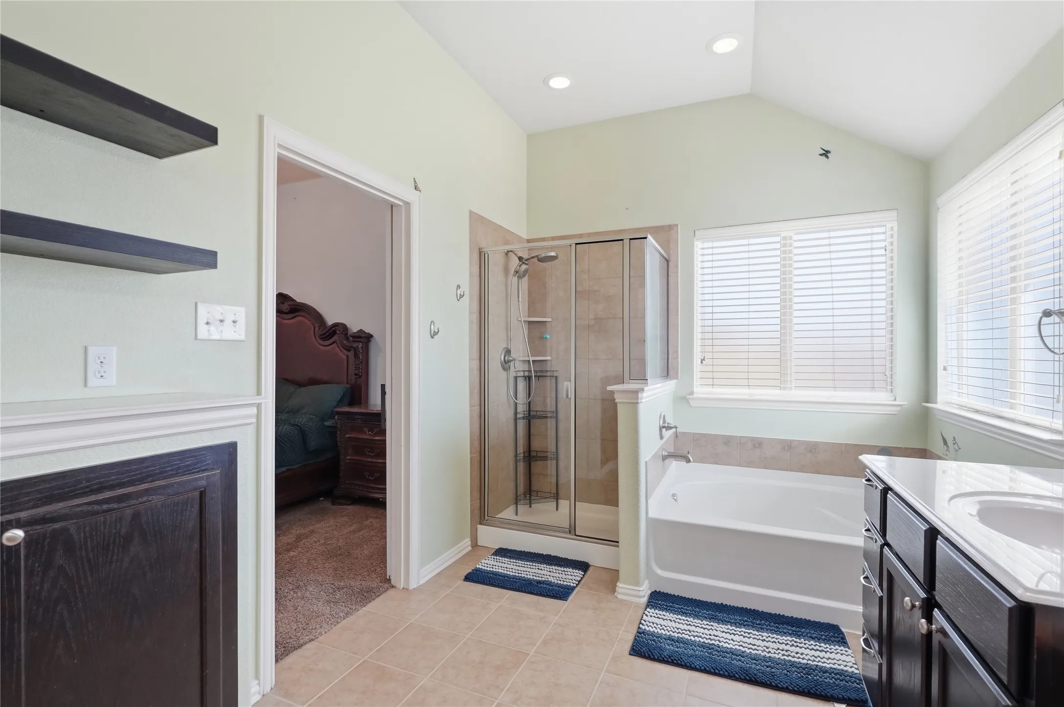 Single Family Residence For Sale in Tarrant County , 9452 Drovers View Trail, Fort Worth, Texas 76131, 4 Bedroom, 3 Bathroom, 3 Garage spaces, 2,885 Sqft, built in 2010, mls#21378035, Real Estate Agent in Fort Worth, Homes For Sale in Tarrant county, Homes For Sale in Fort Worth, Realtor in Fort Worth Texas, Real Estate Brokerage Independent Realty Texas, Luminita Cordes Realtor
