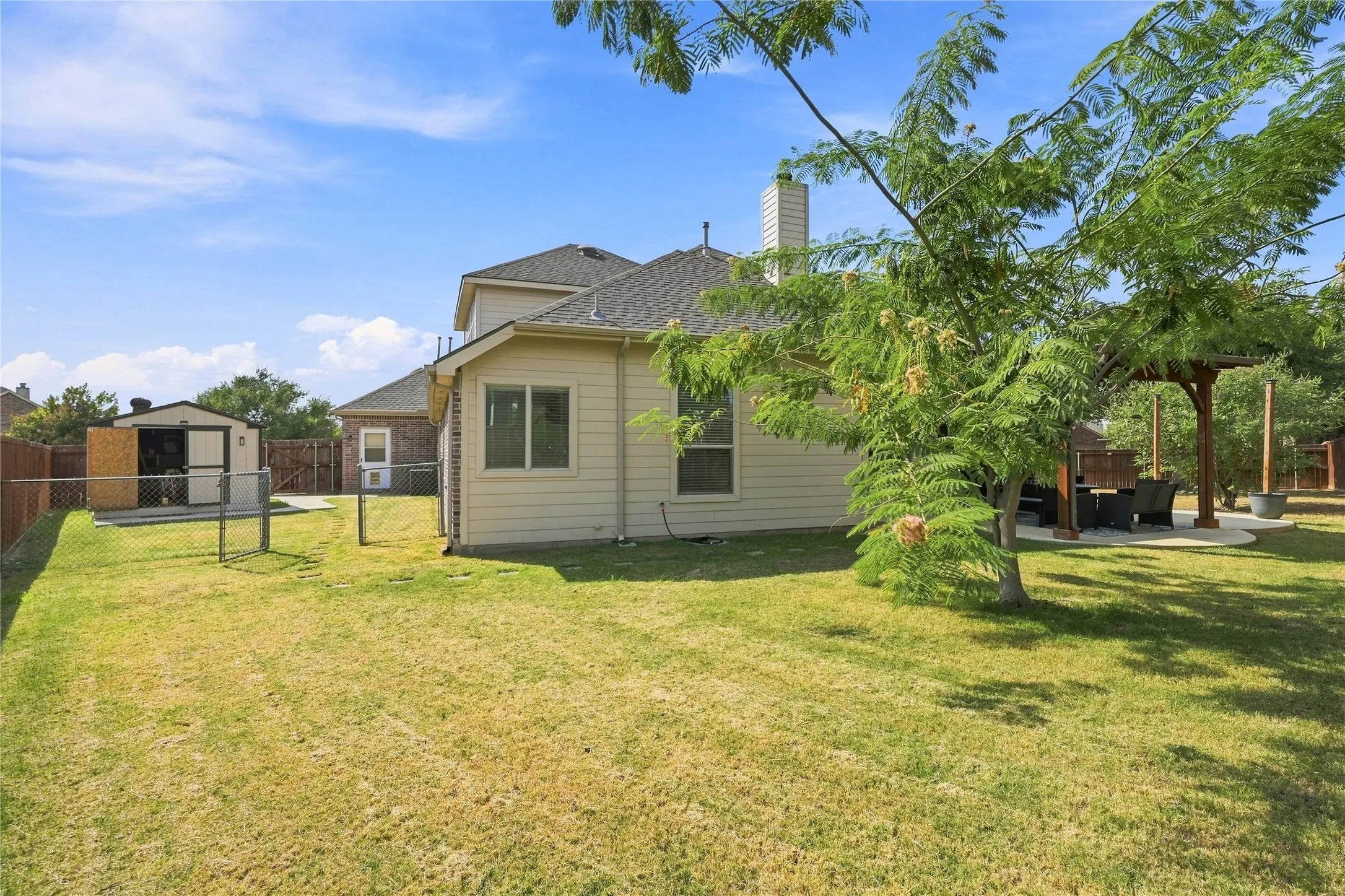 Single Family Residence For Sale in Tarrant County , 9452 Drovers View Trail, Fort Worth, Texas 76131, 4 Bedroom, 3 Bathroom, 3 Garage spaces, 2,885 Sqft, built in 2010, mls#21378035, Real Estate Agent in Fort Worth, Homes For Sale in Tarrant county, Homes For Sale in Fort Worth, Realtor in Fort Worth Texas, Real Estate Brokerage Independent Realty Texas, Luminita Cordes Realtor