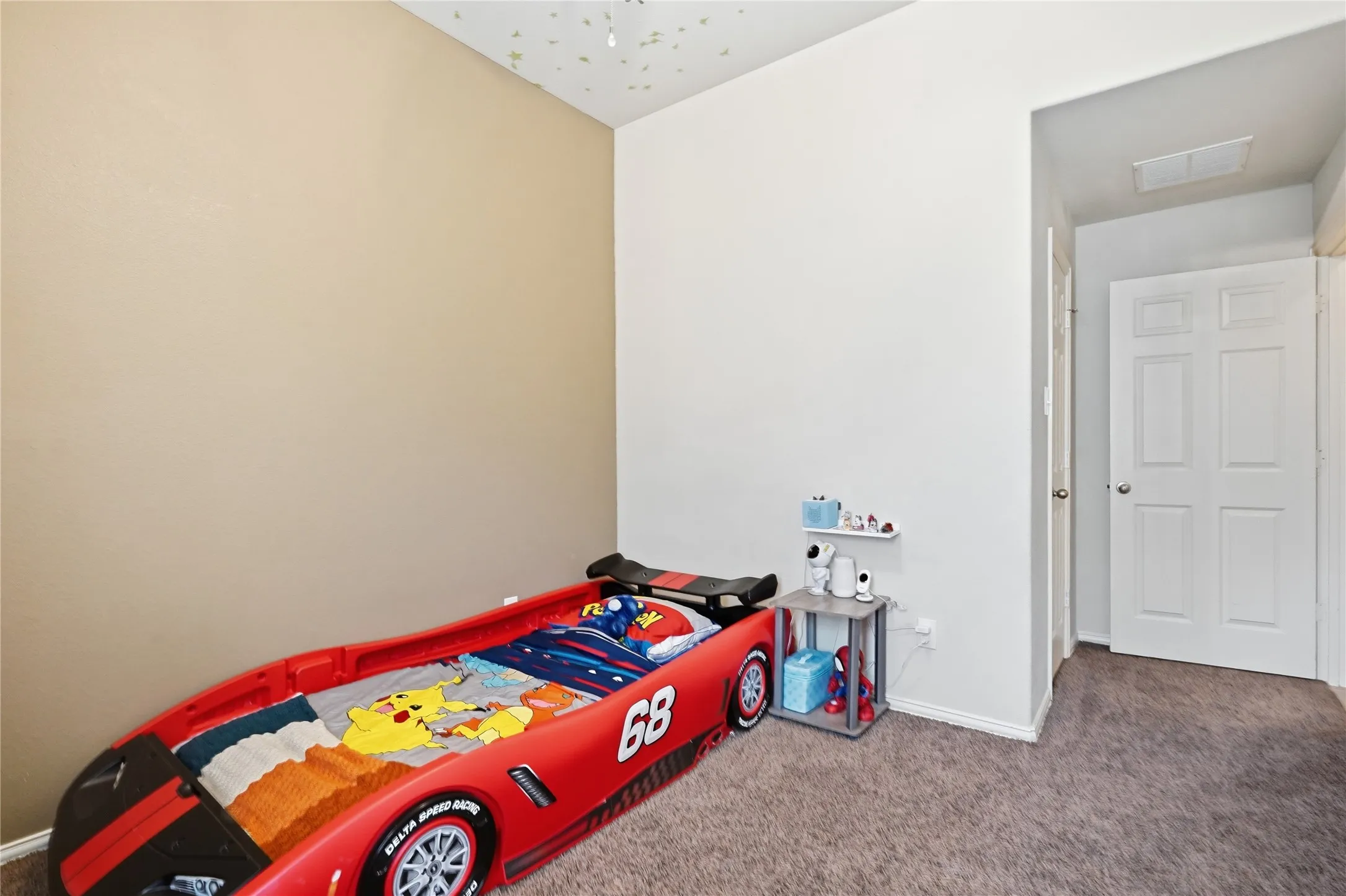 Single Family Residence For Sale in Tarrant County , 9452 Drovers View Trail, Fort Worth, Texas 76131, 4 Bedroom, 3 Bathroom, 3 Garage spaces, 2,885 Sqft, built in 2010, mls#21378035, Real Estate Agent in Fort Worth, Homes For Sale in Tarrant county, Homes For Sale in Fort Worth, Realtor in Fort Worth Texas, Real Estate Brokerage Independent Realty Texas, Luminita Cordes Realtor