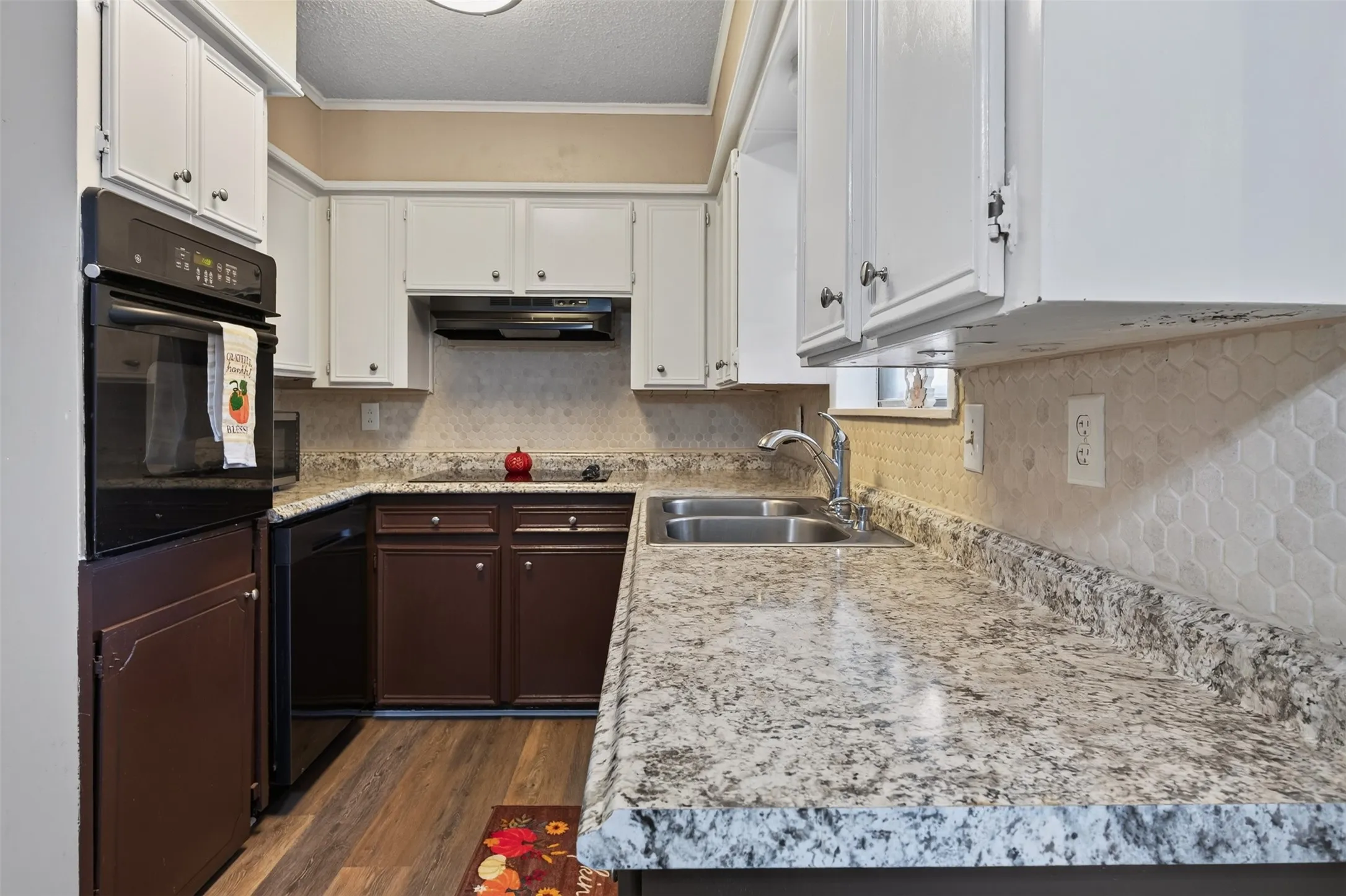 Single Family Residence For Sale in Johnson County , 105 Murray Street, Joshua, Texas 76058, 3 Bedroom, 2 Bathroom, Garage spaces, 1,384 Sqft, built in 1967, mls#21378828, Real Estate Agent in Joshua, Homes For Sale in Johnson county, Homes For Sale in Joshua, Realtor in Joshua Texas, Real Estate Brokerage Independent Realty Texas, Luminita Cordes Realtor
