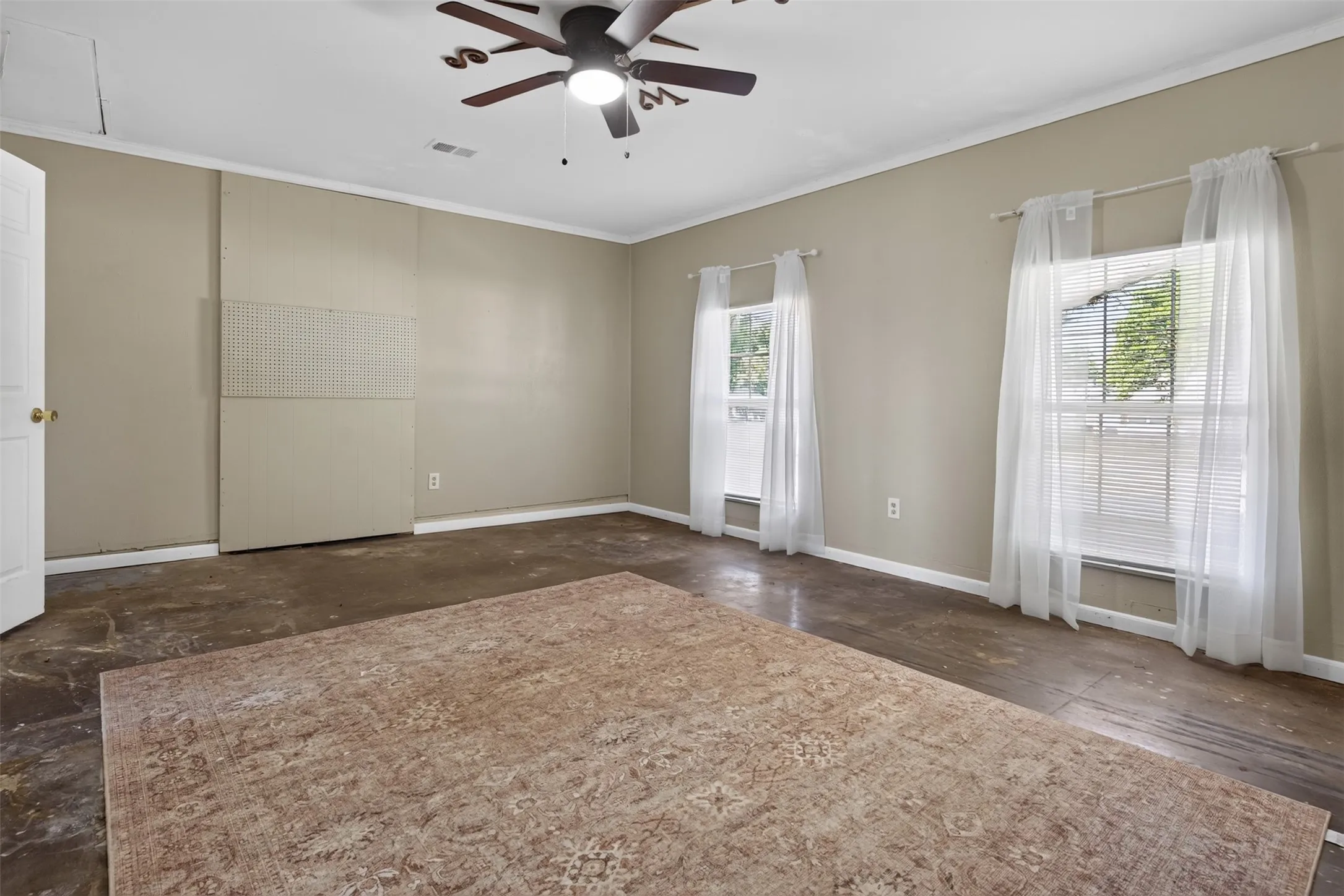 Single Family Residence For Sale in Johnson County , 105 Murray Street, Joshua, Texas 76058, 3 Bedroom, 2 Bathroom, Garage spaces, 1,384 Sqft, built in 1967, mls#21378828, Real Estate Agent in Joshua, Homes For Sale in Johnson county, Homes For Sale in Joshua, Realtor in Joshua Texas, Real Estate Brokerage Independent Realty Texas, Luminita Cordes Realtor