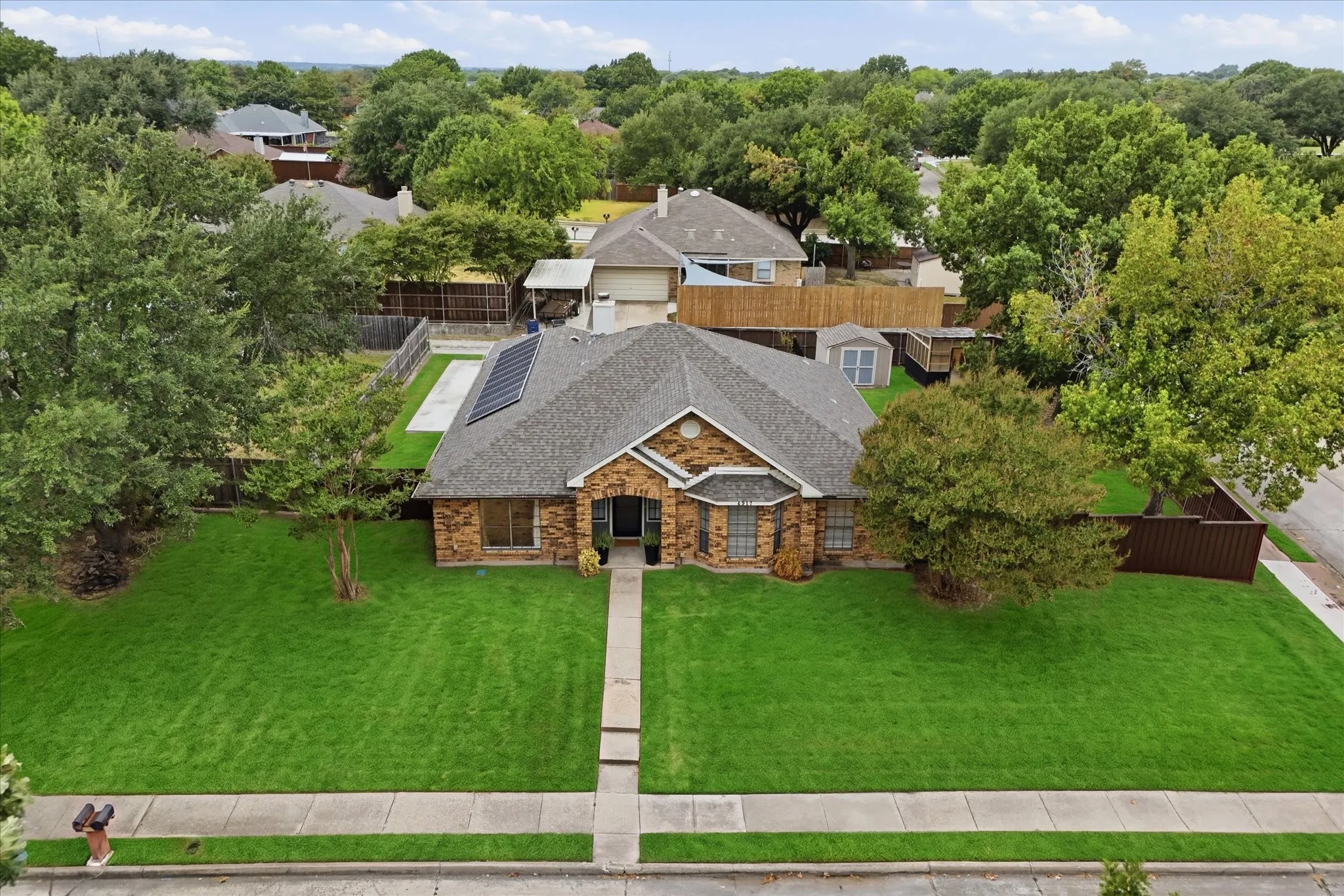 Single Family Residence For Sale in Dallas County , 4917 Orchard Drive, Sachse, Texas 75048, 3 Bedroom, 2 Bathroom, 2 Garage spaces, 1,800 Sqft, built in 1987, mls#21379708, Real Estate Agent in Sachse, Homes For Sale in Dallas county, Homes For Sale in Sachse, Realtor in Sachse Texas, Real Estate Brokerage Independent Realty Texas, Luminita Cordes Realtor