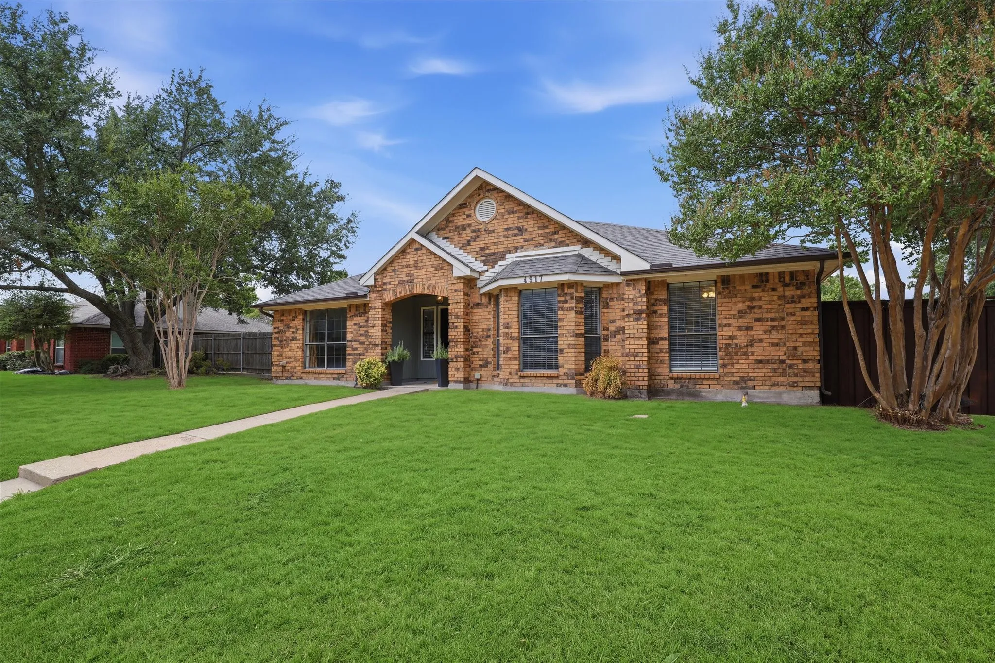 Single Family Residence For Sale in Dallas County , 4917 Orchard Drive, Sachse, Texas 75048, 3 Bedroom, 2 Bathroom, 2 Garage spaces, 1,800 Sqft, built in 1987, mls#21379708, Real Estate Agent in Sachse, Homes For Sale in Dallas county, Homes For Sale in Sachse, Realtor in Sachse Texas, Real Estate Brokerage Independent Realty Texas, Luminita Cordes Realtor