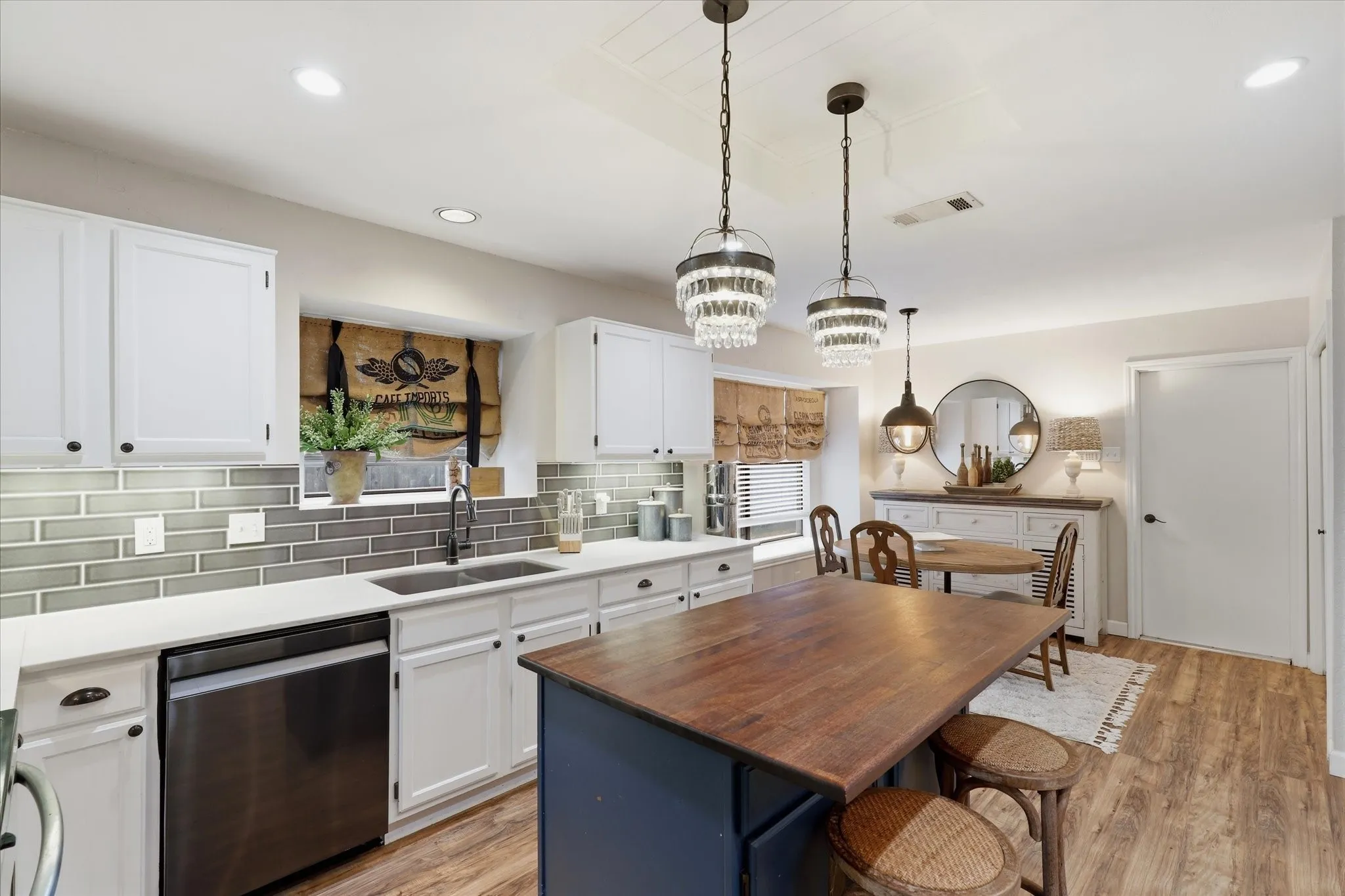 Single Family Residence For Sale in Dallas County , 4917 Orchard Drive, Sachse, Texas 75048, 3 Bedroom, 2 Bathroom, 2 Garage spaces, 1,800 Sqft, built in 1987, mls#21379708, Real Estate Agent in Sachse, Homes For Sale in Dallas county, Homes For Sale in Sachse, Realtor in Sachse Texas, Real Estate Brokerage Independent Realty Texas, Luminita Cordes Realtor