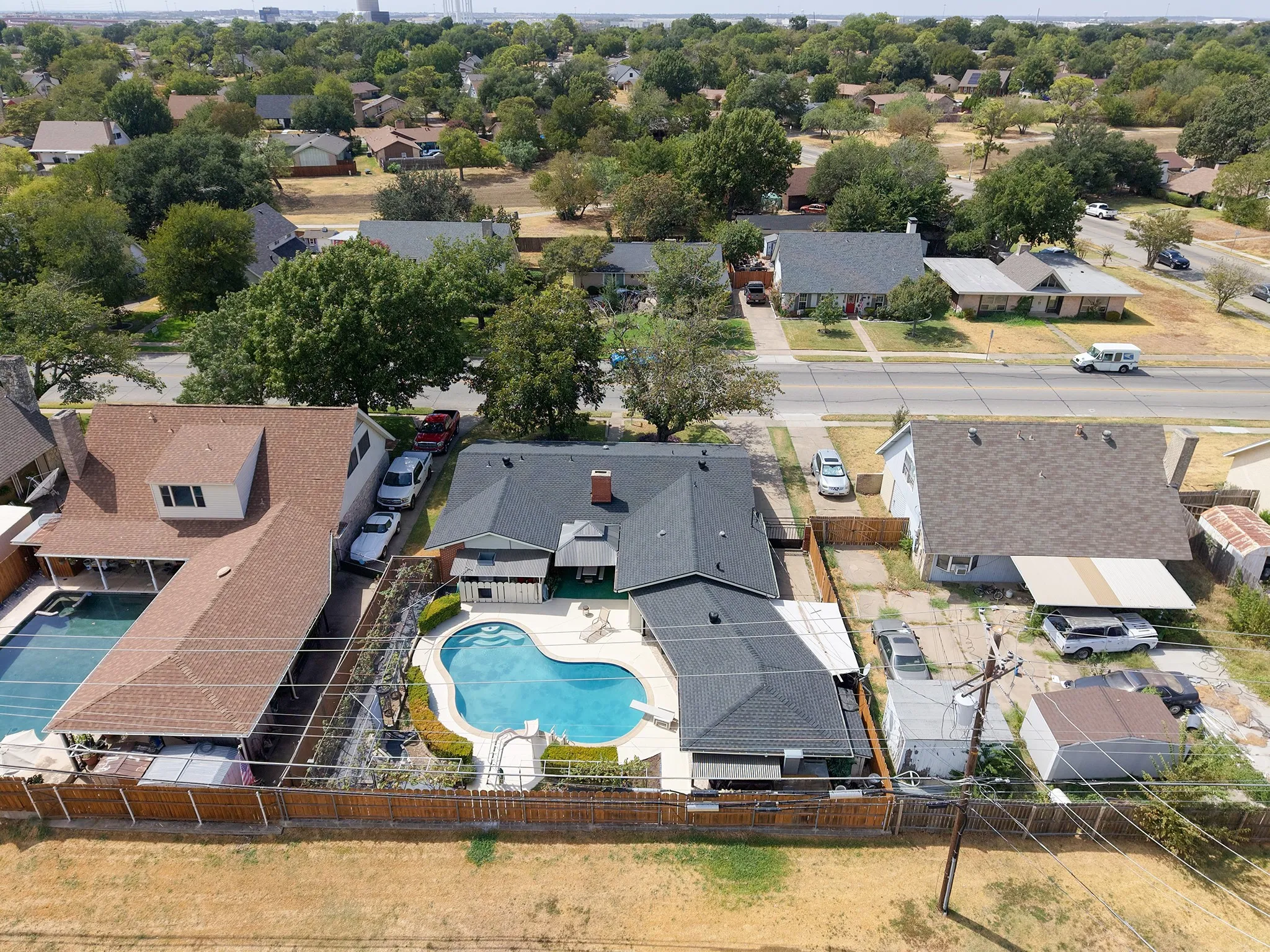 Single Family Residence For Sale in Dallas County , 2906 cheyenne Street, Irving, Texas 75062, 4 Bedroom, 2 Bathroom, Garage spaces, 1,886 Sqft, built in 1964, mls#21380516, Real Estate Agent in Irving, Homes For Sale in Dallas county, Homes For Sale in Irving, Realtor in Irving Texas, Real Estate Brokerage Independent Realty Texas, Luminita Cordes Realtor