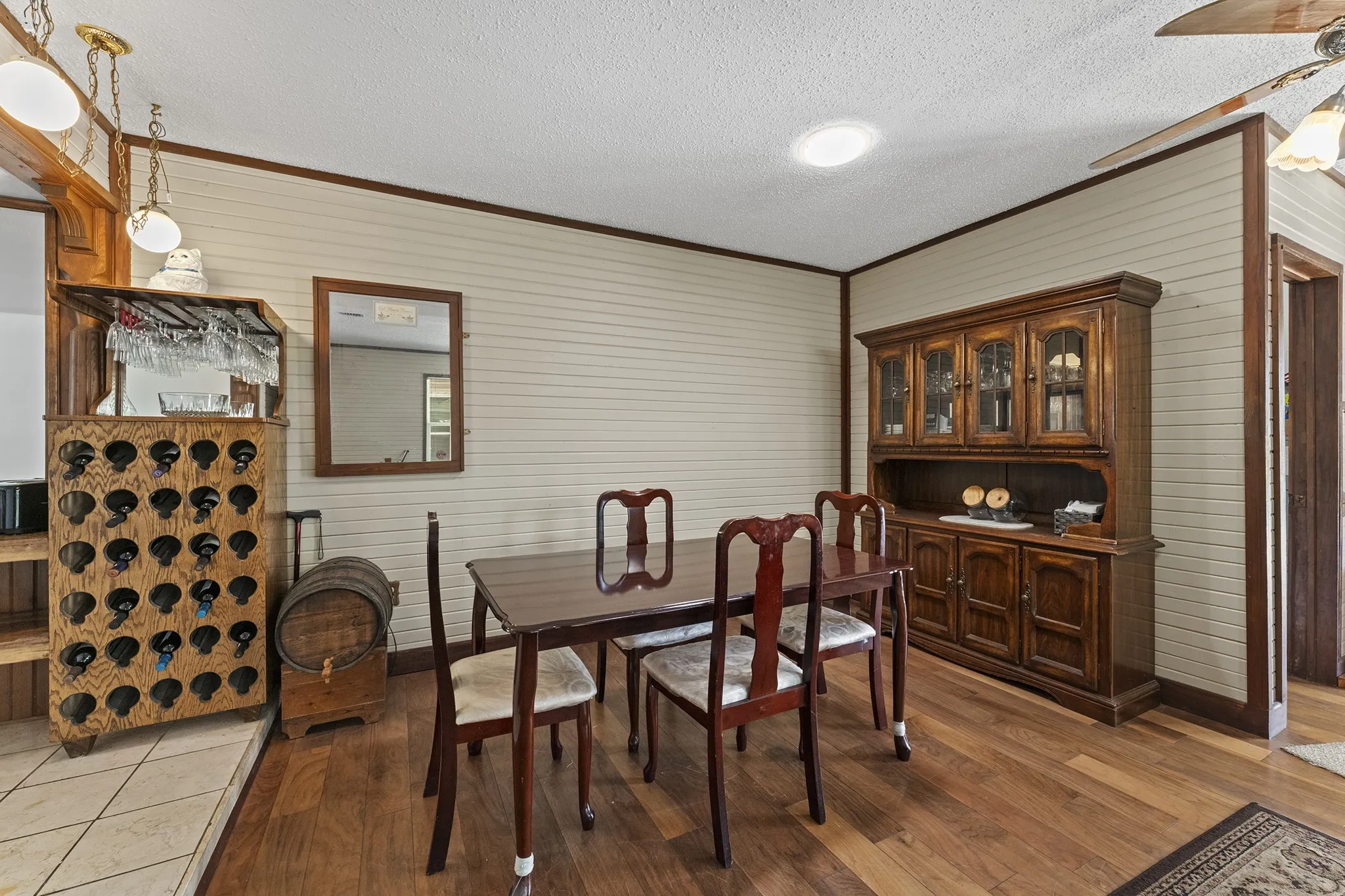 Single Family Residence For Sale in Dallas County , 2906 cheyenne Street, Irving, Texas 75062, 4 Bedroom, 2 Bathroom, Garage spaces, 1,886 Sqft, built in 1964, mls#21380516, Real Estate Agent in Irving, Homes For Sale in Dallas county, Homes For Sale in Irving, Realtor in Irving Texas, Real Estate Brokerage Independent Realty Texas, Luminita Cordes Realtor