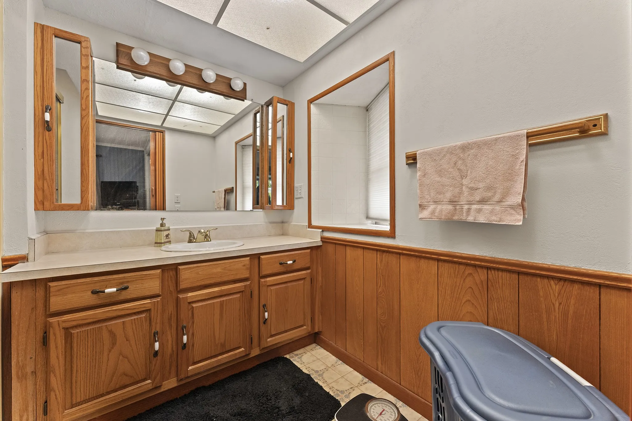Single Family Residence For Sale in Dallas County , 2906 cheyenne Street, Irving, Texas 75062, 4 Bedroom, 2 Bathroom, Garage spaces, 1,886 Sqft, built in 1964, mls#21380516, Real Estate Agent in Irving, Homes For Sale in Dallas county, Homes For Sale in Irving, Realtor in Irving Texas, Real Estate Brokerage Independent Realty Texas, Luminita Cordes Realtor