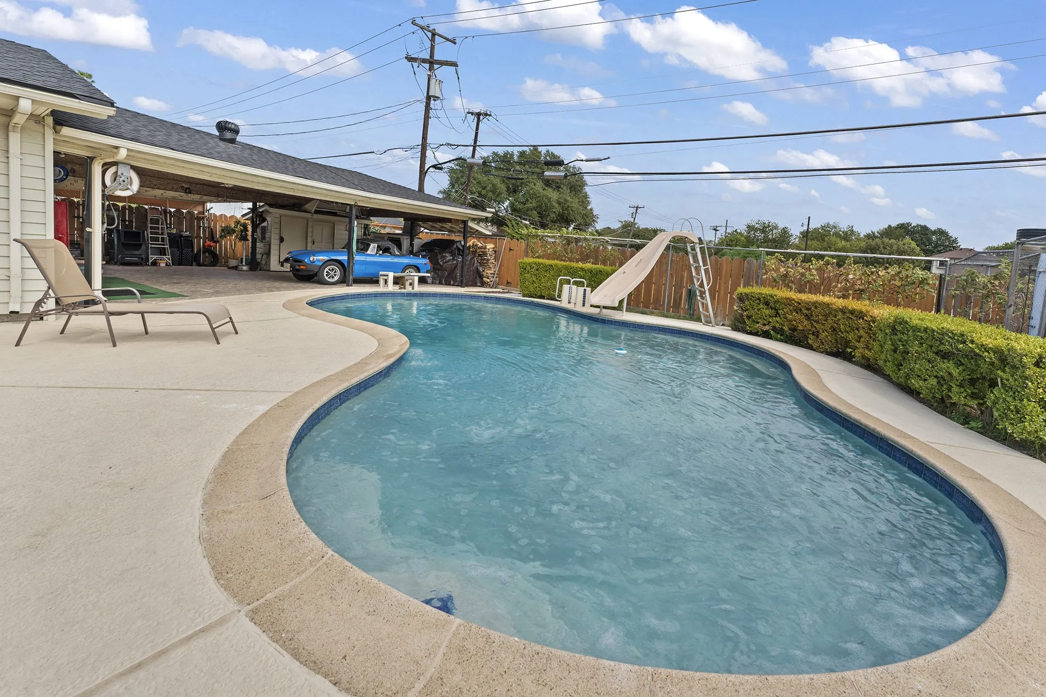 Single Family Residence For Sale in Dallas County , 2906 cheyenne Street, Irving, Texas 75062, 4 Bedroom, 2 Bathroom, Garage spaces, 1,886 Sqft, built in 1964, mls#21380516, Real Estate Agent in Irving, Homes For Sale in Dallas county, Homes For Sale in Irving, Realtor in Irving Texas, Real Estate Brokerage Independent Realty Texas, Luminita Cordes Realtor
