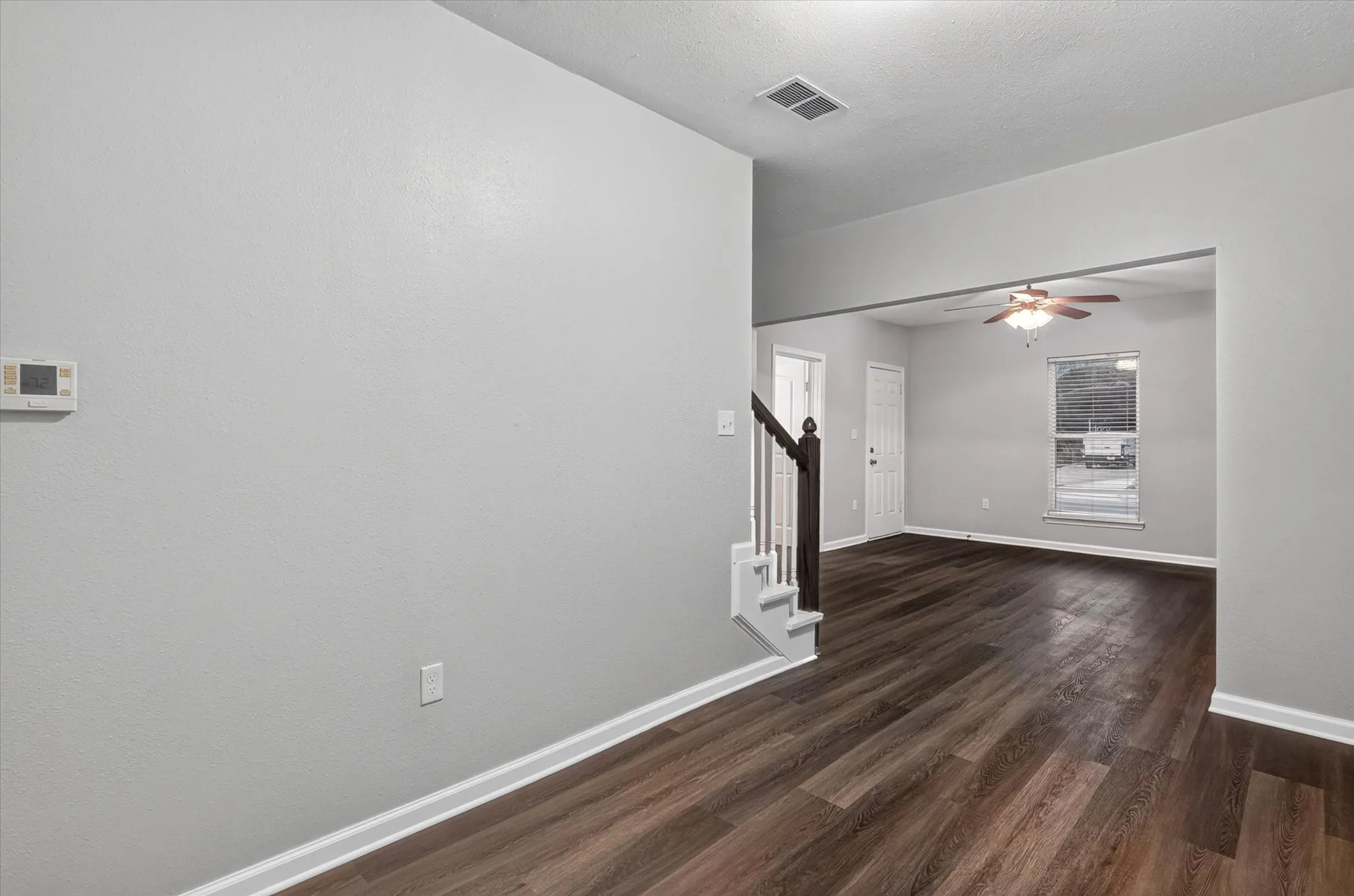 Single Family Residence For Sale in Kaufman County , 906 N Catherine Street, Terrell, Texas 75160, 3 Bedroom, 1 Bathroom, Garage spaces, 1,152 Sqft, built in 1960, mls#21379239, Real Estate Agent in Terrell, Homes For Sale in Kaufman county, Homes For Sale in Terrell, Realtor in Terrell Texas, Real Estate Brokerage Independent Realty Texas, Luminita Cordes Realtor