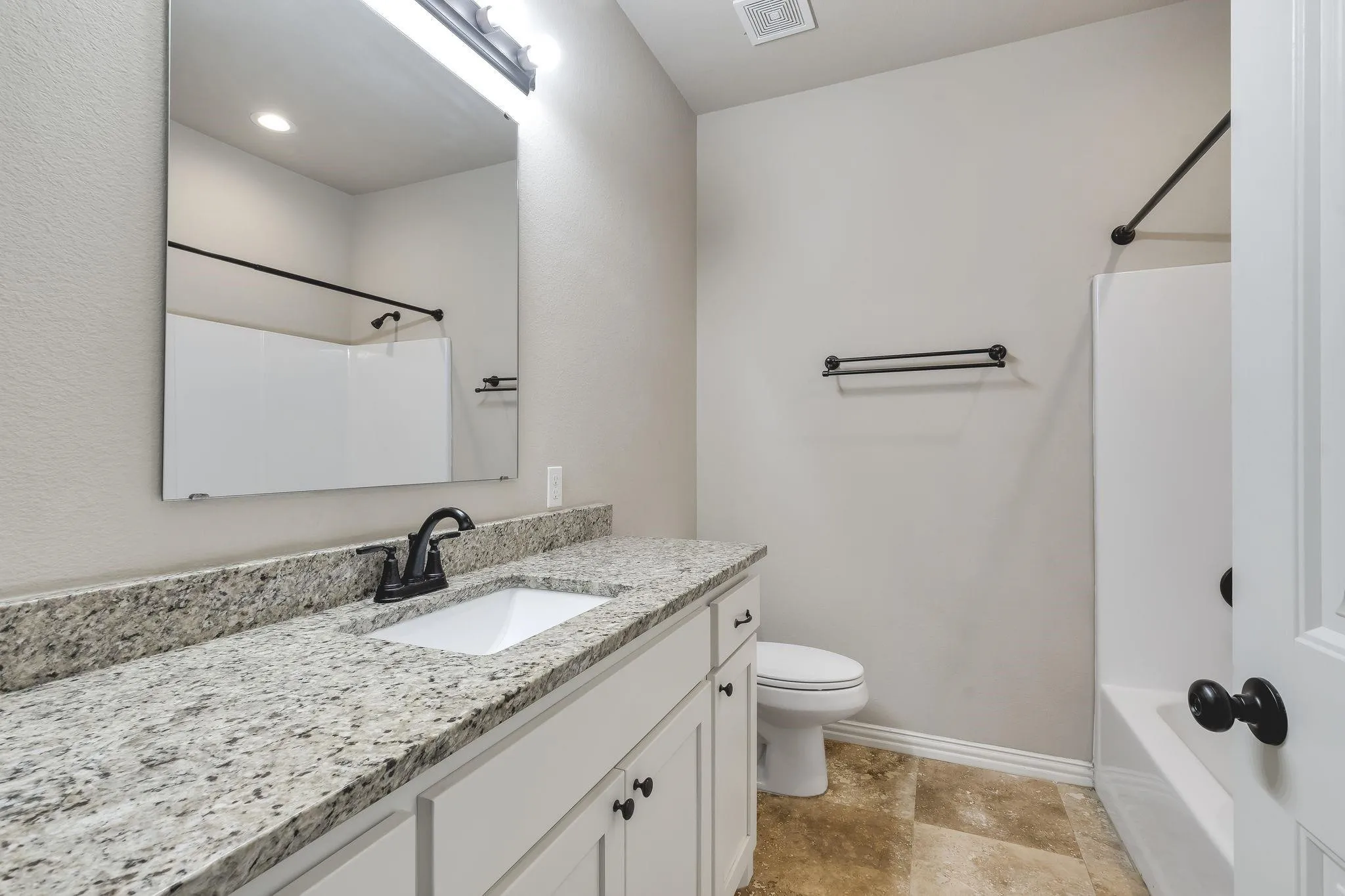 Single Family Residence For Rent in Grayson County , 3608 Brookstone Drive, Sherman, Texas 75092, 3 Bedroom, 2 Bathroom, 2 Garage spaces, 1,291 Sqft, built in 2018, mls#21380531, Real Estate Agent in Sherman, Homes For Rent in Grayson county, Homes For Rent in Sherman, Realtor in Sherman Texas, Real Estate Brokerage Independent Realty Texas, Luminita Cordes Realtor
