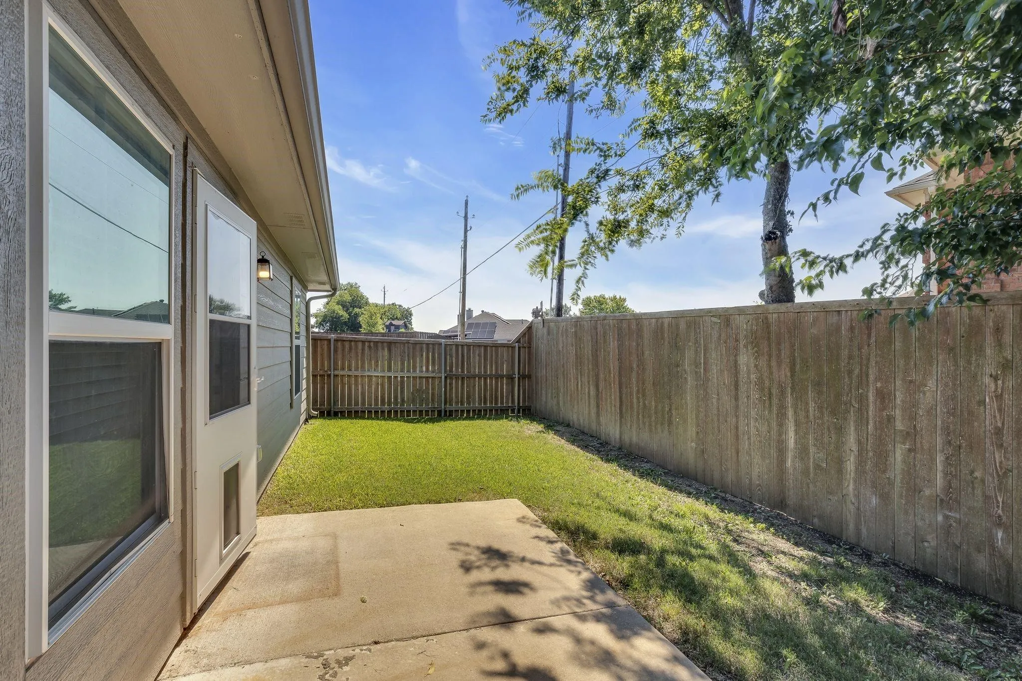 Single Family Residence For Rent in Grayson County , 3608 Brookstone Drive, Sherman, Texas 75092, 3 Bedroom, 2 Bathroom, 2 Garage spaces, 1,291 Sqft, built in 2018, mls#21380531, Real Estate Agent in Sherman, Homes For Rent in Grayson county, Homes For Rent in Sherman, Realtor in Sherman Texas, Real Estate Brokerage Independent Realty Texas, Luminita Cordes Realtor