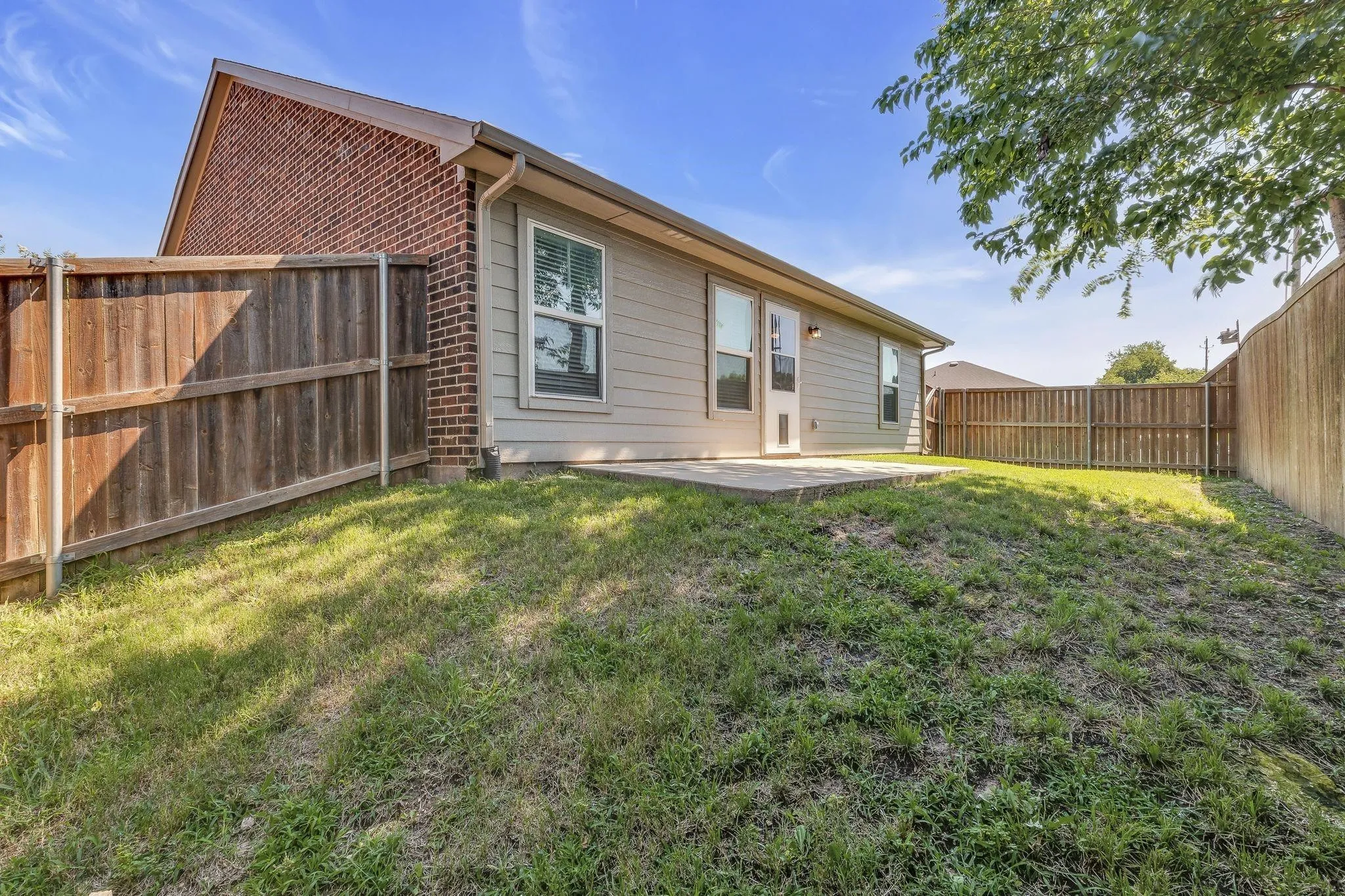 Single Family Residence For Rent in Grayson County , 3608 Brookstone Drive, Sherman, Texas 75092, 3 Bedroom, 2 Bathroom, 2 Garage spaces, 1,291 Sqft, built in 2018, mls#21380531, Real Estate Agent in Sherman, Homes For Rent in Grayson county, Homes For Rent in Sherman, Realtor in Sherman Texas, Real Estate Brokerage Independent Realty Texas, Luminita Cordes Realtor