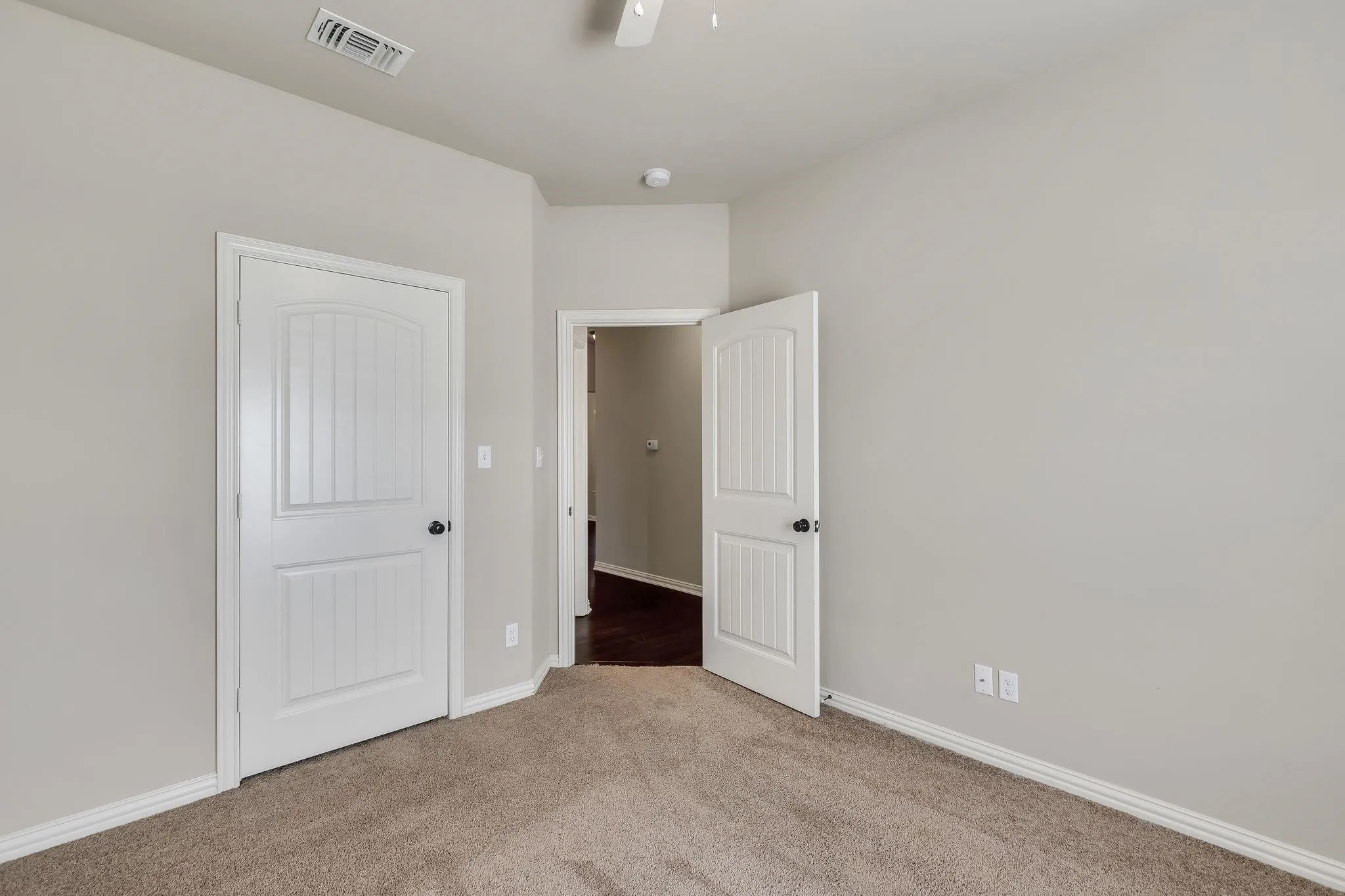 Single Family Residence For Rent in Grayson County , 3608 Brookstone Drive, Sherman, Texas 75092, 3 Bedroom, 2 Bathroom, 2 Garage spaces, 1,291 Sqft, built in 2018, mls#21380531, Real Estate Agent in Sherman, Homes For Rent in Grayson county, Homes For Rent in Sherman, Realtor in Sherman Texas, Real Estate Brokerage Independent Realty Texas, Luminita Cordes Realtor
