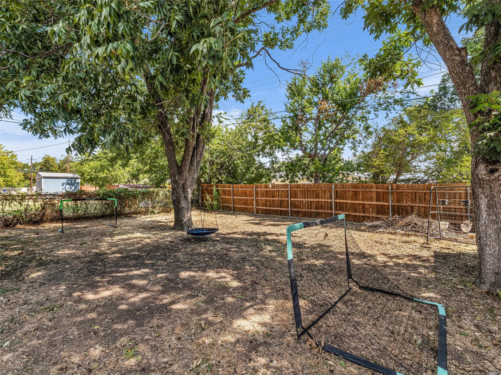 Single Family Residence For Sale in Mc Lennan County , 1007 Melrose Drive, Waco, Texas 76710, 3 Bedroom, 2 Bathroom, Garage spaces, 2,042 Sqft, built in 1965, mls#21379938, Real Estate Agent in Waco, Homes For Sale in Mc Lennan county, Homes For Sale in Waco, Realtor in Waco Texas, Real Estate Brokerage Independent Realty Texas, Luminita Cordes Realtor