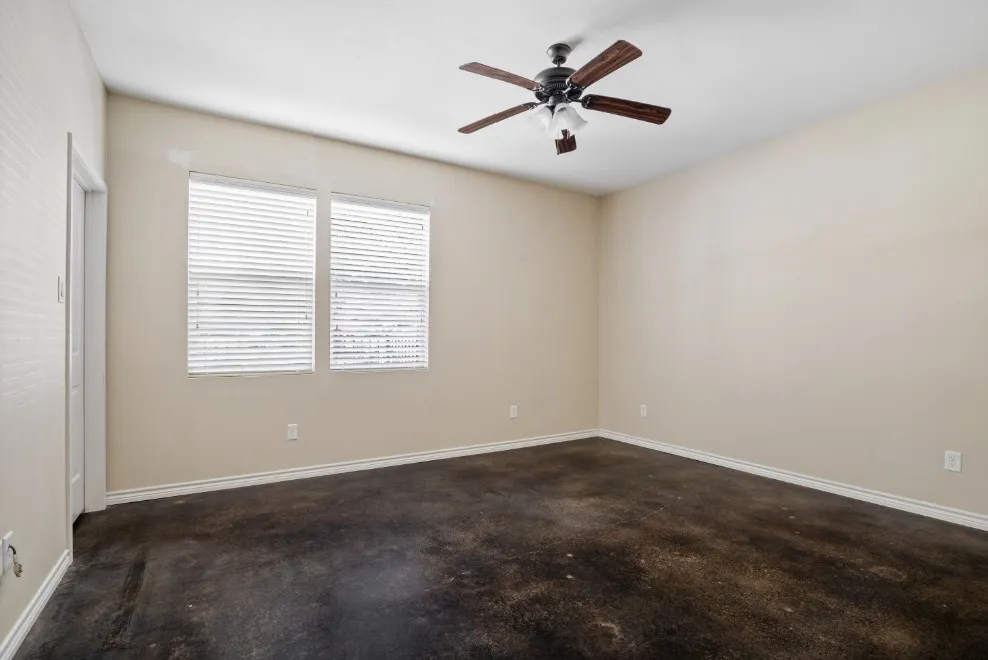 Apartment For Sale in Tarrant County , 104 College Avenue, Fort Worth, Texas 76104, 2 Bedroom, 2 Bathroom, Garage spaces, 1,176 Sqft, built in 2013, mls#21380524, Real Estate Agent in Fort Worth, Homes For Sale in Tarrant county, Homes For Sale in Fort Worth, Realtor in Fort Worth Texas, Real Estate Brokerage Independent Realty Texas, Luminita Cordes Realtor