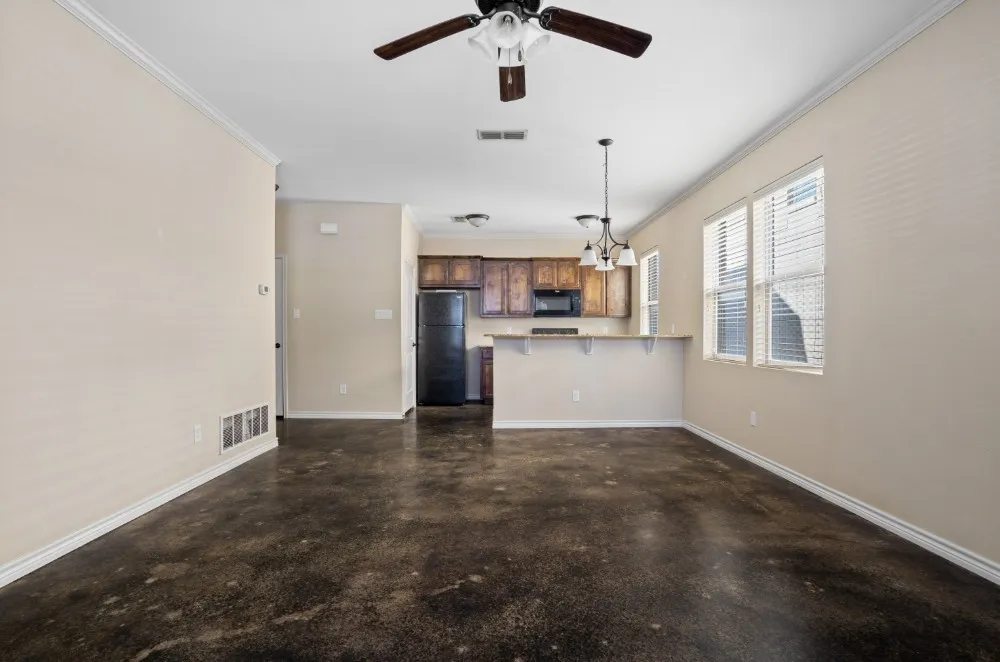 Apartment For Sale in Tarrant County , 104 College Avenue, Fort Worth, Texas 76104, 2 Bedroom, 2 Bathroom, Garage spaces, 1,176 Sqft, built in 2013, mls#21380524, Real Estate Agent in Fort Worth, Homes For Sale in Tarrant county, Homes For Sale in Fort Worth, Realtor in Fort Worth Texas, Real Estate Brokerage Independent Realty Texas, Luminita Cordes Realtor