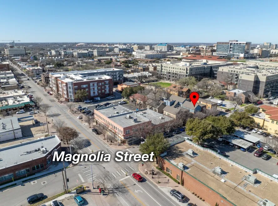 Apartment For Sale in Tarrant County , 104 College Avenue, Fort Worth, Texas 76104, 2 Bedroom, 2 Bathroom, Garage spaces, 1,176 Sqft, built in 2013, mls#21380524, Real Estate Agent in Fort Worth, Homes For Sale in Tarrant county, Homes For Sale in Fort Worth, Realtor in Fort Worth Texas, Real Estate Brokerage Independent Realty Texas, Luminita Cordes Realtor