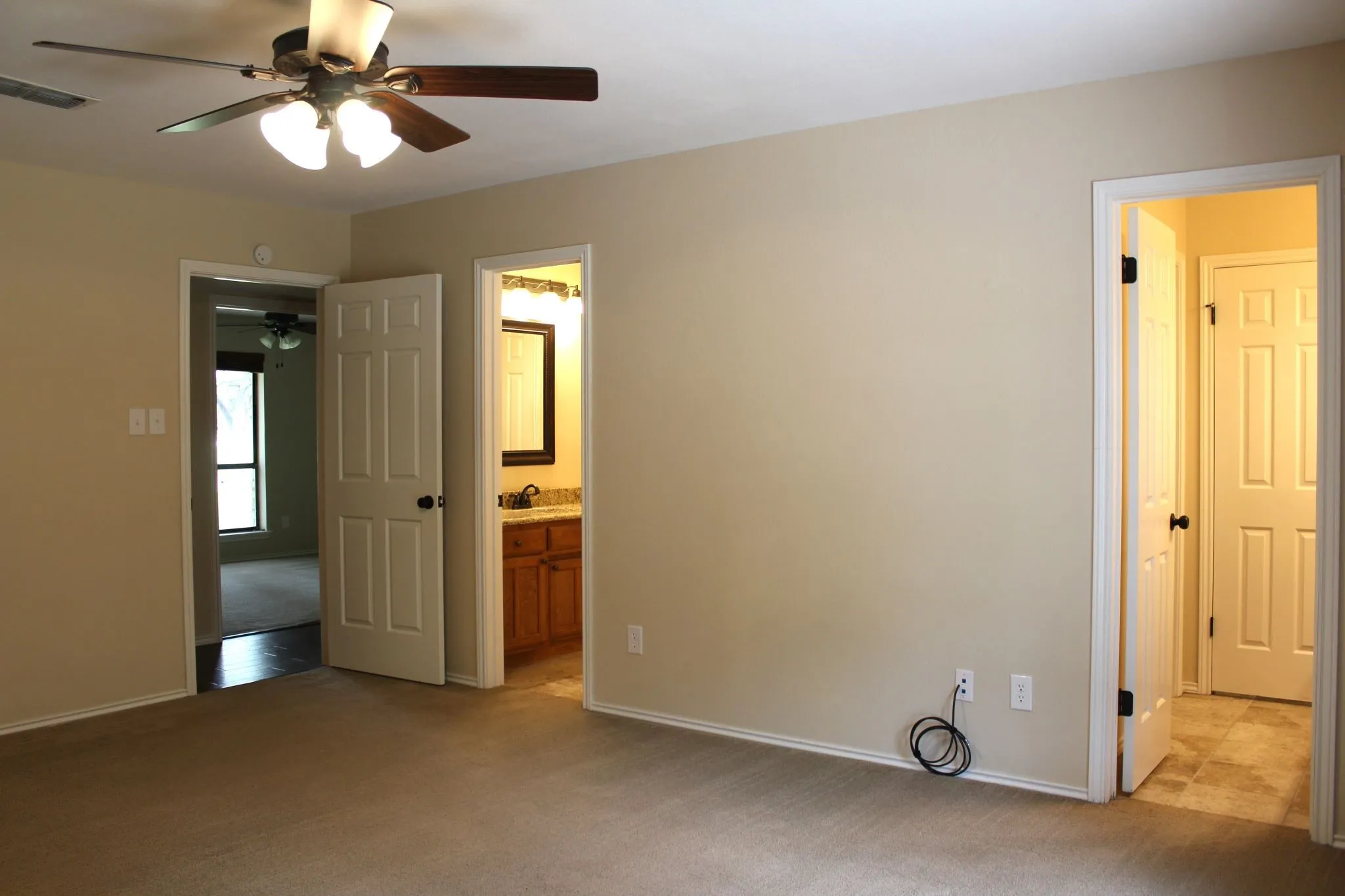 Single Family Residence For Sale in Erath County , 115 Sandra Palmer Street, Stephenville, Texas 76401, 4 Bedroom, 3 Bathroom, 2 Garage spaces, 2,678 Sqft, built in 1982, mls#21380540, Real Estate Agent in Stephenville, Homes For Sale in Erath county, Homes For Sale in Stephenville, Realtor in Stephenville Texas, Real Estate Brokerage Independent Realty Texas, Luminita Cordes Realtor
