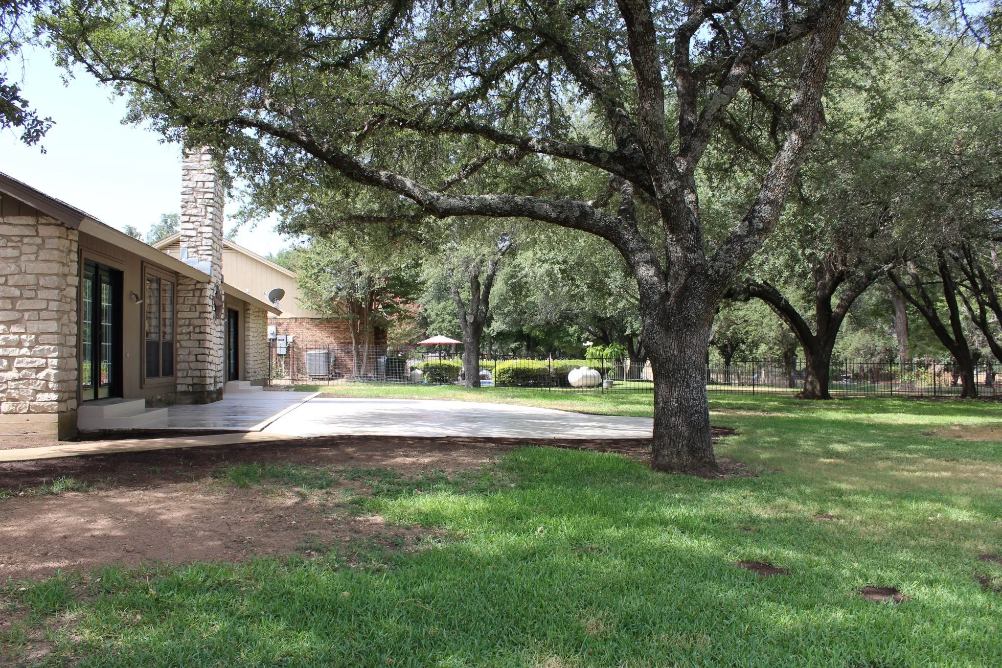 Single Family Residence For Sale in Erath County , 115 Sandra Palmer Street, Stephenville, Texas 76401, 4 Bedroom, 3 Bathroom, 2 Garage spaces, 2,678 Sqft, built in 1982, mls#21380540, Real Estate Agent in Stephenville, Homes For Sale in Erath county, Homes For Sale in Stephenville, Realtor in Stephenville Texas, Real Estate Brokerage Independent Realty Texas, Luminita Cordes Realtor