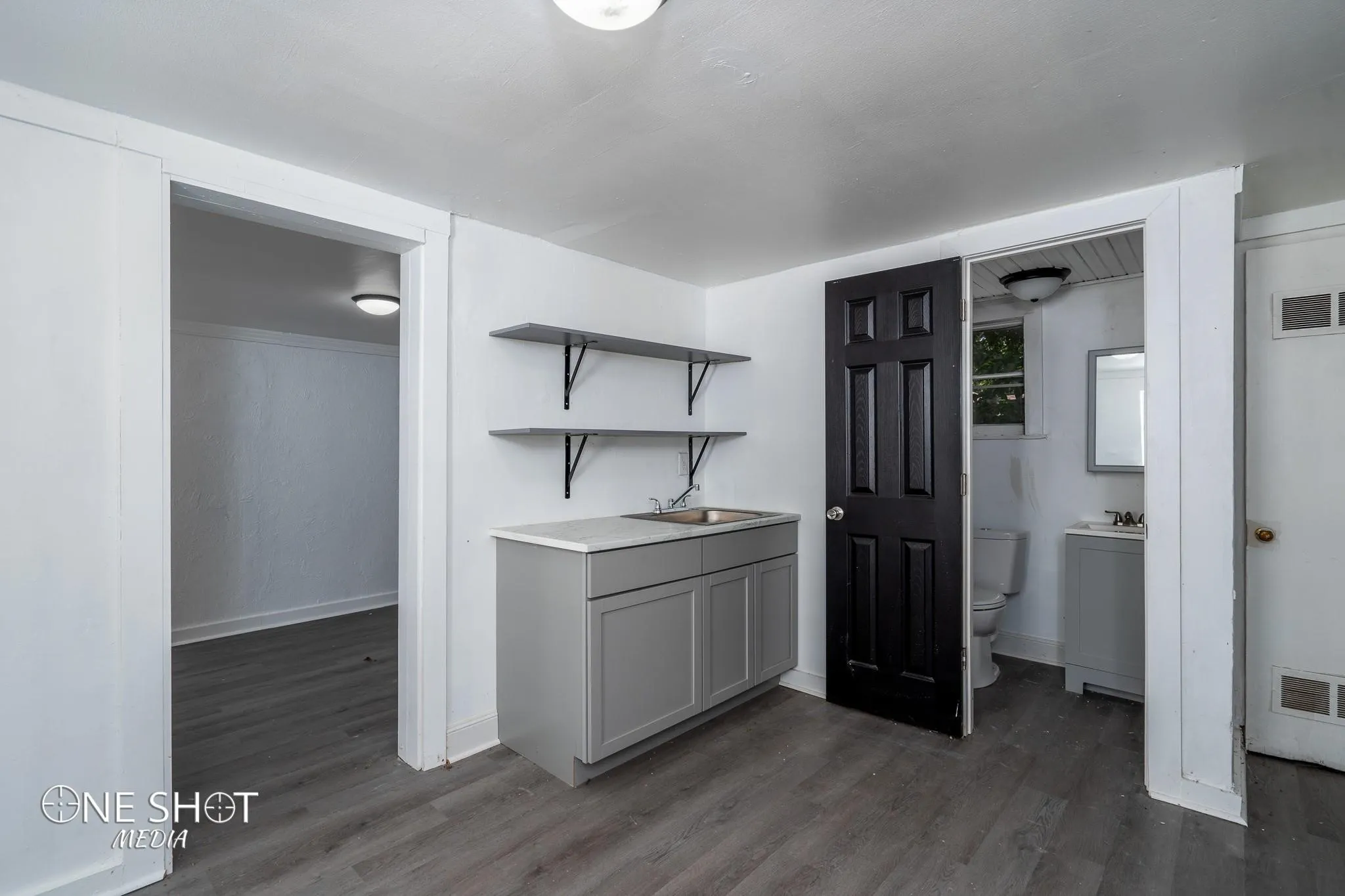 Apartment For Rent in Taylor County , 617 Grand Avenue 1/2, Abilene, Texas 79605, 1 Bedroom, 1 Bathroom, Garage spaces, 560 Sqft, built in 1941, mls#21375448, Real Estate Agent in Abilene, Homes For Rent in Taylor county, Homes For Rent in Abilene, Realtor in Abilene Texas, Real Estate Brokerage Independent Realty Texas, Luminita Cordes Realtor