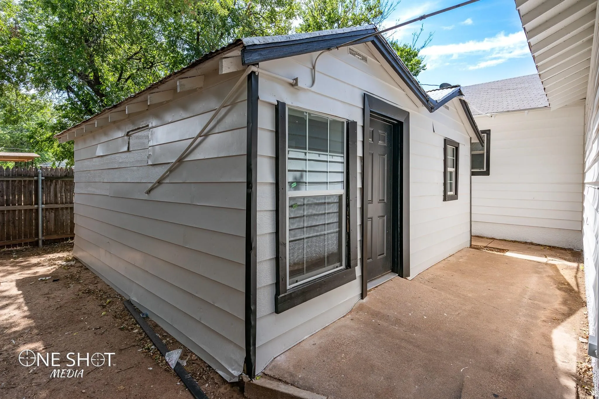 Apartment For Rent in Taylor County , 617 Grand Avenue 1/2, Abilene, Texas 79605, 1 Bedroom, 1 Bathroom, Garage spaces, 560 Sqft, built in 1941, mls#21375448, Real Estate Agent in Abilene, Homes For Rent in Taylor county, Homes For Rent in Abilene, Realtor in Abilene Texas, Real Estate Brokerage Independent Realty Texas, Luminita Cordes Realtor