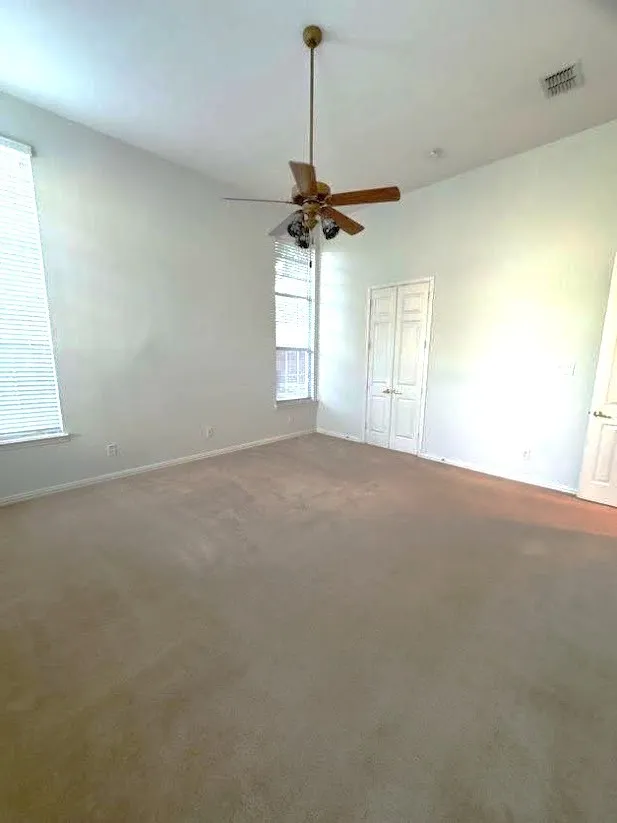 Single Family Residence For Rent in Denton County , 4501 Brenda Drive, Flower Mound, Texas 75022, 4 Bedroom, 3 Bathroom, 2 Garage spaces, 2,615 Sqft, built in 2003, mls#21380393, Real Estate Agent in Flower Mound, Homes For Rent in Denton county, Homes For Rent in Flower Mound, Realtor in Flower Mound Texas, Real Estate Brokerage Independent Realty Texas, Luminita Cordes Realtor