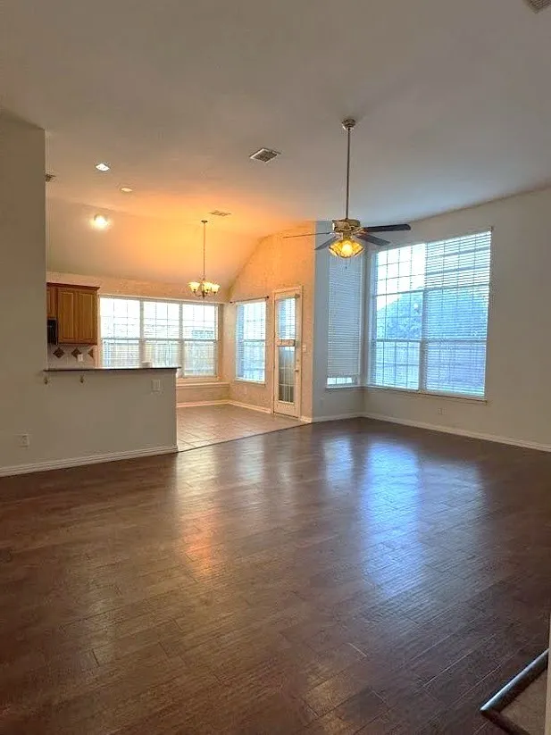 Single Family Residence For Rent in Denton County , 4501 Brenda Drive, Flower Mound, Texas 75022, 4 Bedroom, 3 Bathroom, 2 Garage spaces, 2,615 Sqft, built in 2003, mls#21380393, Real Estate Agent in Flower Mound, Homes For Rent in Denton county, Homes For Rent in Flower Mound, Realtor in Flower Mound Texas, Real Estate Brokerage Independent Realty Texas, Luminita Cordes Realtor