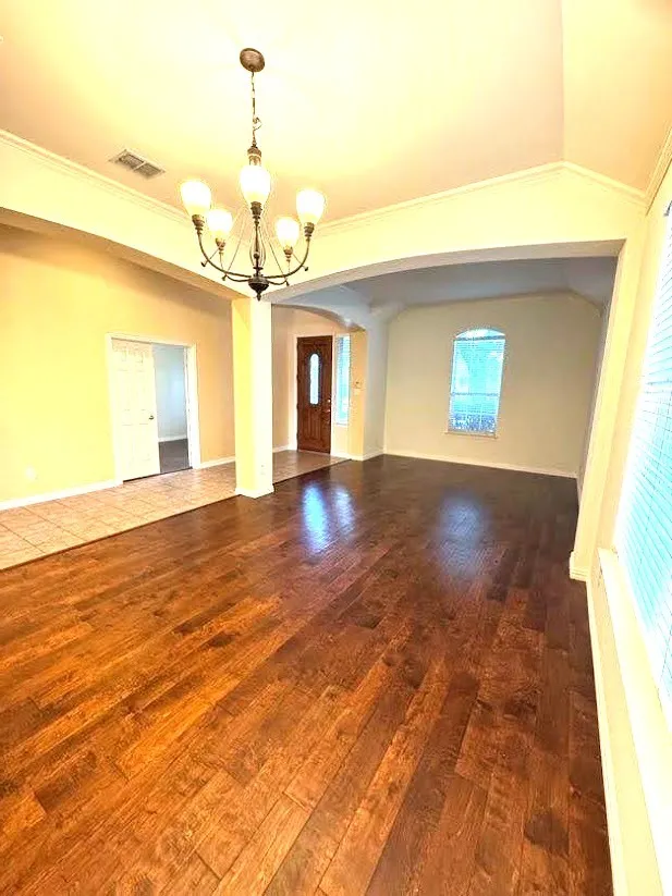 Single Family Residence For Rent in Denton County , 4501 Brenda Drive, Flower Mound, Texas 75022, 4 Bedroom, 3 Bathroom, 2 Garage spaces, 2,615 Sqft, built in 2003, mls#21380393, Real Estate Agent in Flower Mound, Homes For Rent in Denton county, Homes For Rent in Flower Mound, Realtor in Flower Mound Texas, Real Estate Brokerage Independent Realty Texas, Luminita Cordes Realtor