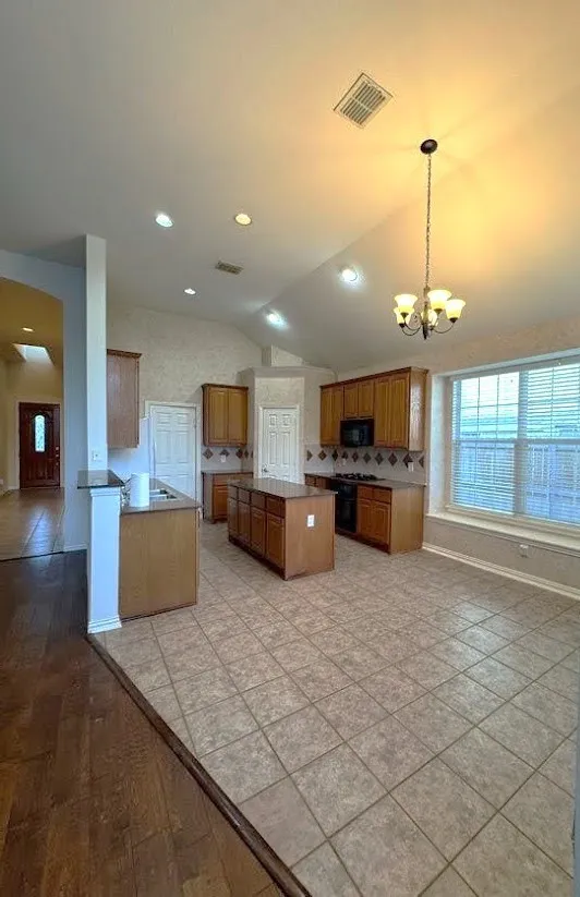 Single Family Residence For Rent in Denton County , 4501 Brenda Drive, Flower Mound, Texas 75022, 4 Bedroom, 3 Bathroom, 2 Garage spaces, 2,615 Sqft, built in 2003, mls#21380393, Real Estate Agent in Flower Mound, Homes For Rent in Denton county, Homes For Rent in Flower Mound, Realtor in Flower Mound Texas, Real Estate Brokerage Independent Realty Texas, Luminita Cordes Realtor