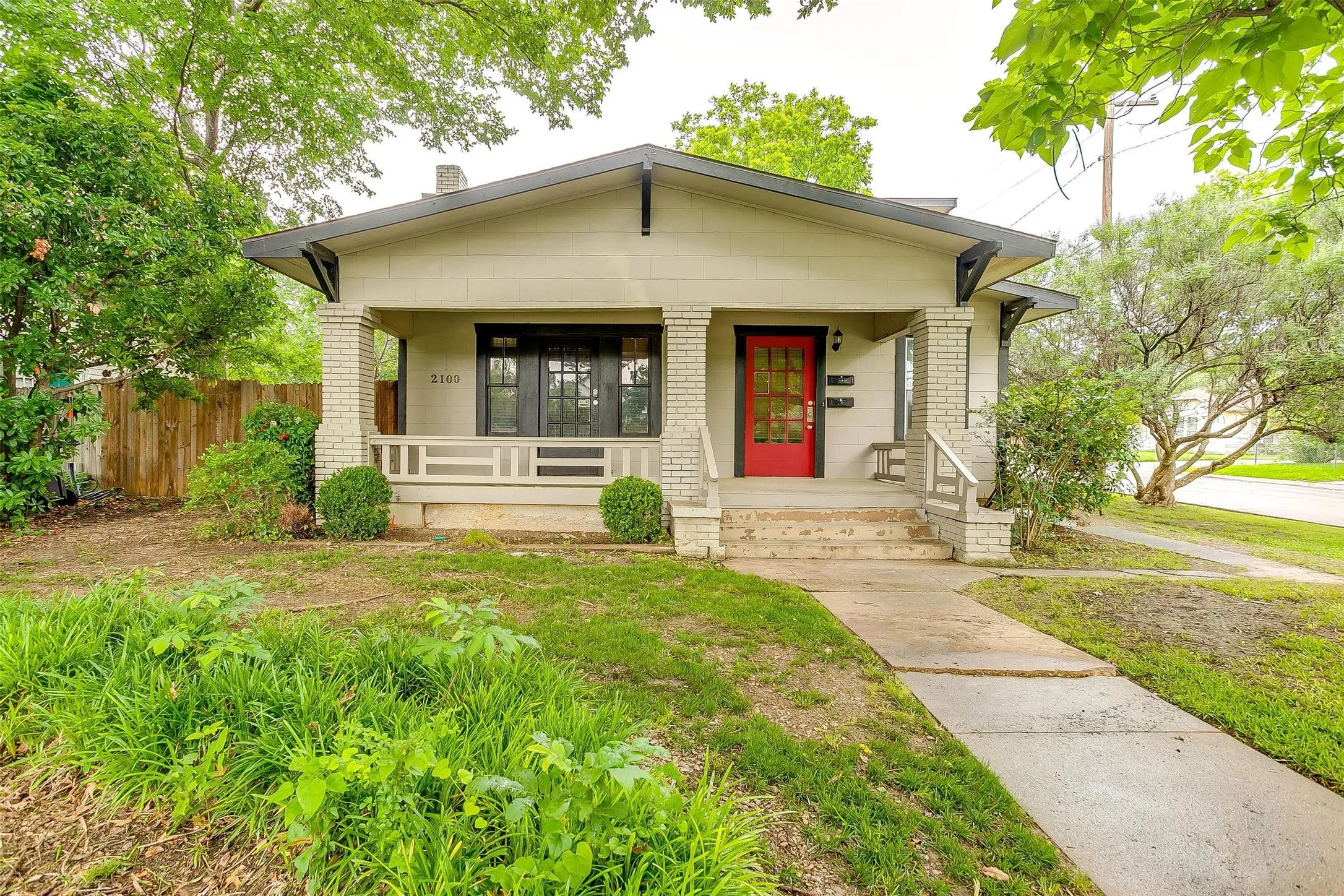 Triplex For Sale in Tarrant County , 2100 Ashland Avenue, Fort Worth, Texas 76107, 6 Bedroom, 4 Bathroom, 3 Garage spaces, 0 Sqft, built in 1922, mls#21380546, Real Estate Agent in Fort Worth, Homes For Sale in Tarrant county, Homes For Sale in Fort Worth, Realtor in Fort Worth Texas, Real Estate Brokerage Independent Realty Texas, Luminita Cordes Realtor