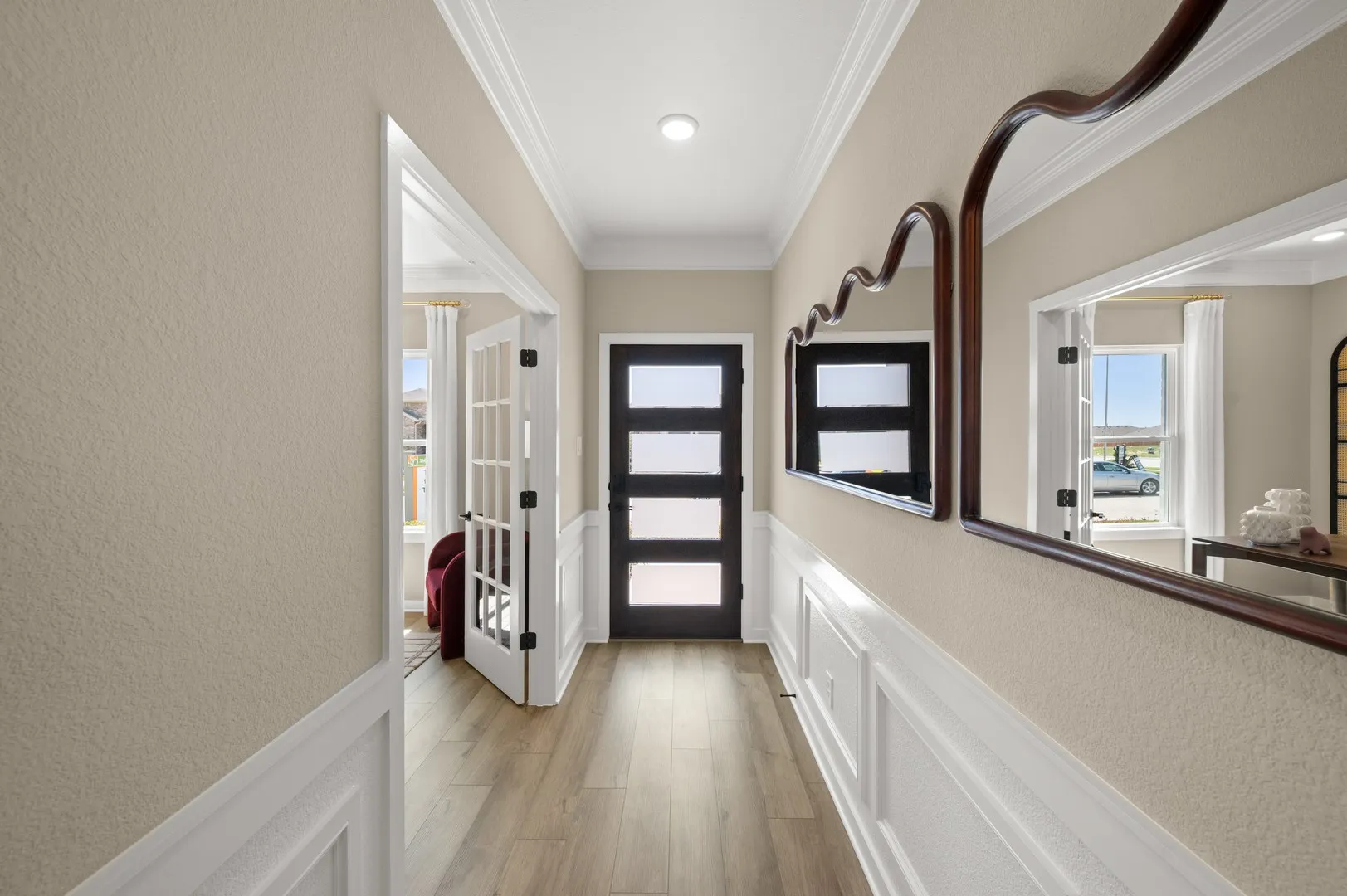 The Oakshire II- Foyer and Study