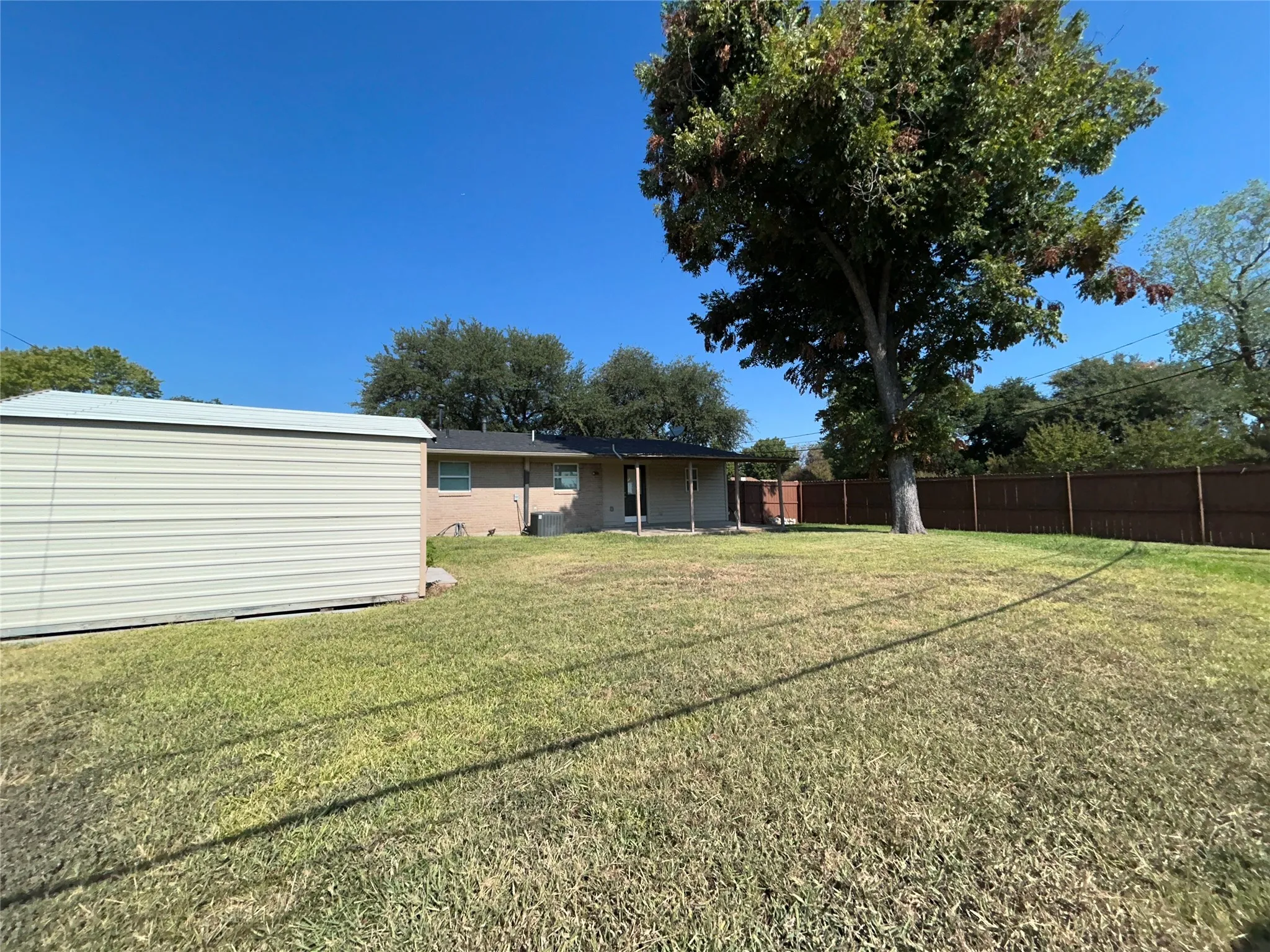 Single Family Residence For Rent in Dallas County , 3602 Palm Drive, Mesquite, Texas 75150, 4 Bedroom, 2 Bathroom, 1 Garage spaces, 1,172 Sqft, built in 1961, mls#21380564, Real Estate Agent in Mesquite, Homes For Rent in Dallas county, Homes For Rent in Mesquite, Realtor in Mesquite Texas, Real Estate Brokerage Independent Realty Texas, Luminita Cordes Realtor