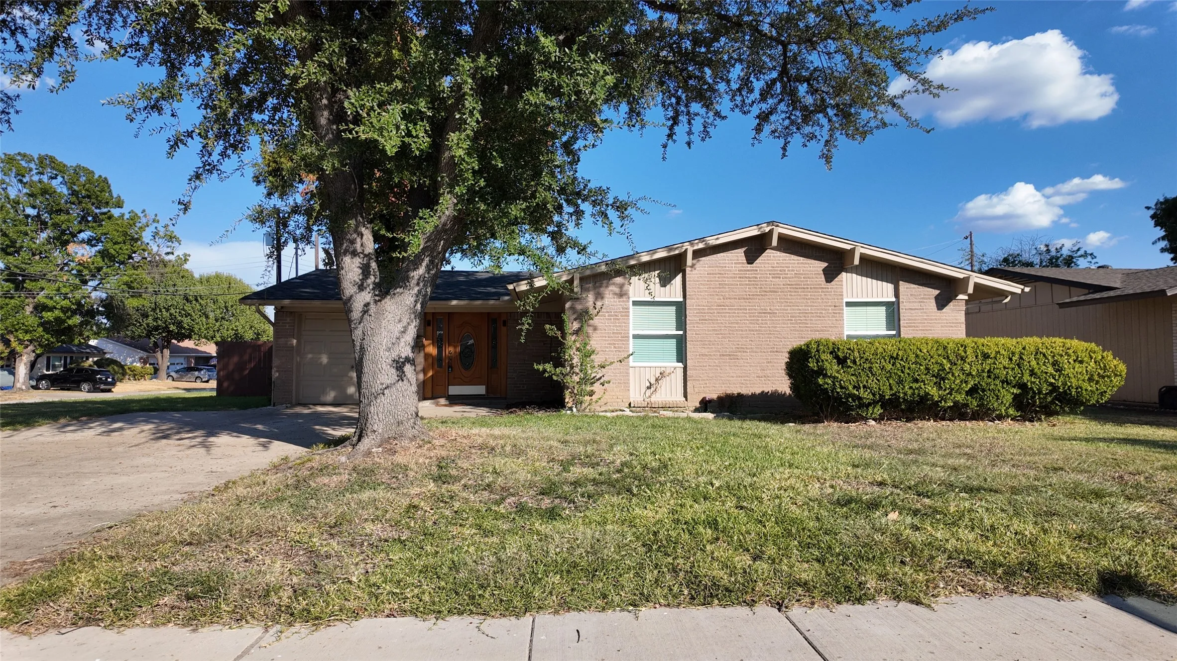 Single Family Residence For Rent in Dallas County , 3602 Palm Drive, Mesquite, Texas 75150, 4 Bedroom, 2 Bathroom, 1 Garage spaces, 1,172 Sqft, built in 1961, mls#21380564, Real Estate Agent in Mesquite, Homes For Rent in Dallas county, Homes For Rent in Mesquite, Realtor in Mesquite Texas, Real Estate Brokerage Independent Realty Texas, Luminita Cordes Realtor