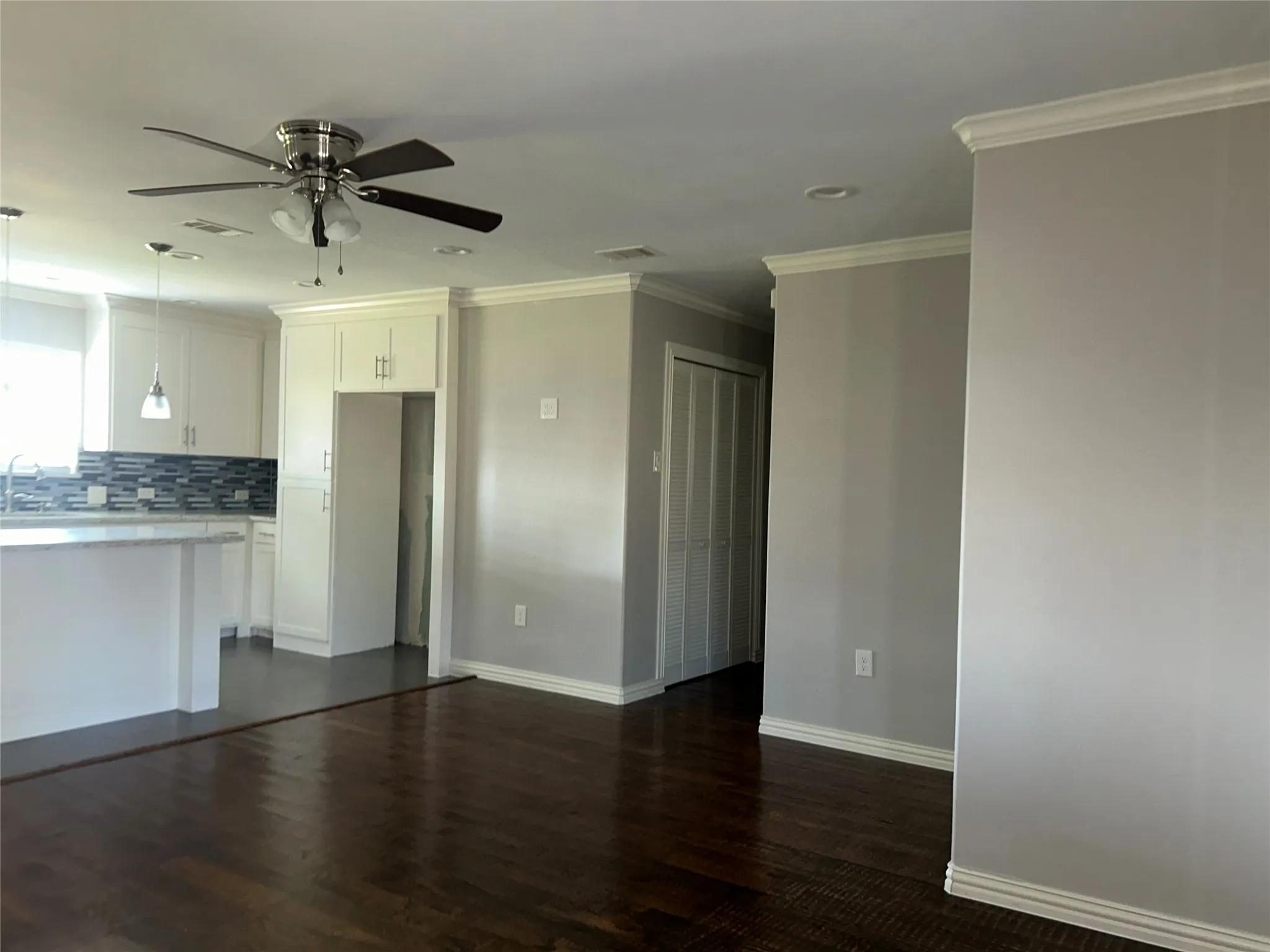 Single Family Residence For Rent in Dallas County , 3602 Palm Drive, Mesquite, Texas 75150, 4 Bedroom, 2 Bathroom, 1 Garage spaces, 1,172 Sqft, built in 1961, mls#21380564, Real Estate Agent in Mesquite, Homes For Rent in Dallas county, Homes For Rent in Mesquite, Realtor in Mesquite Texas, Real Estate Brokerage Independent Realty Texas, Luminita Cordes Realtor