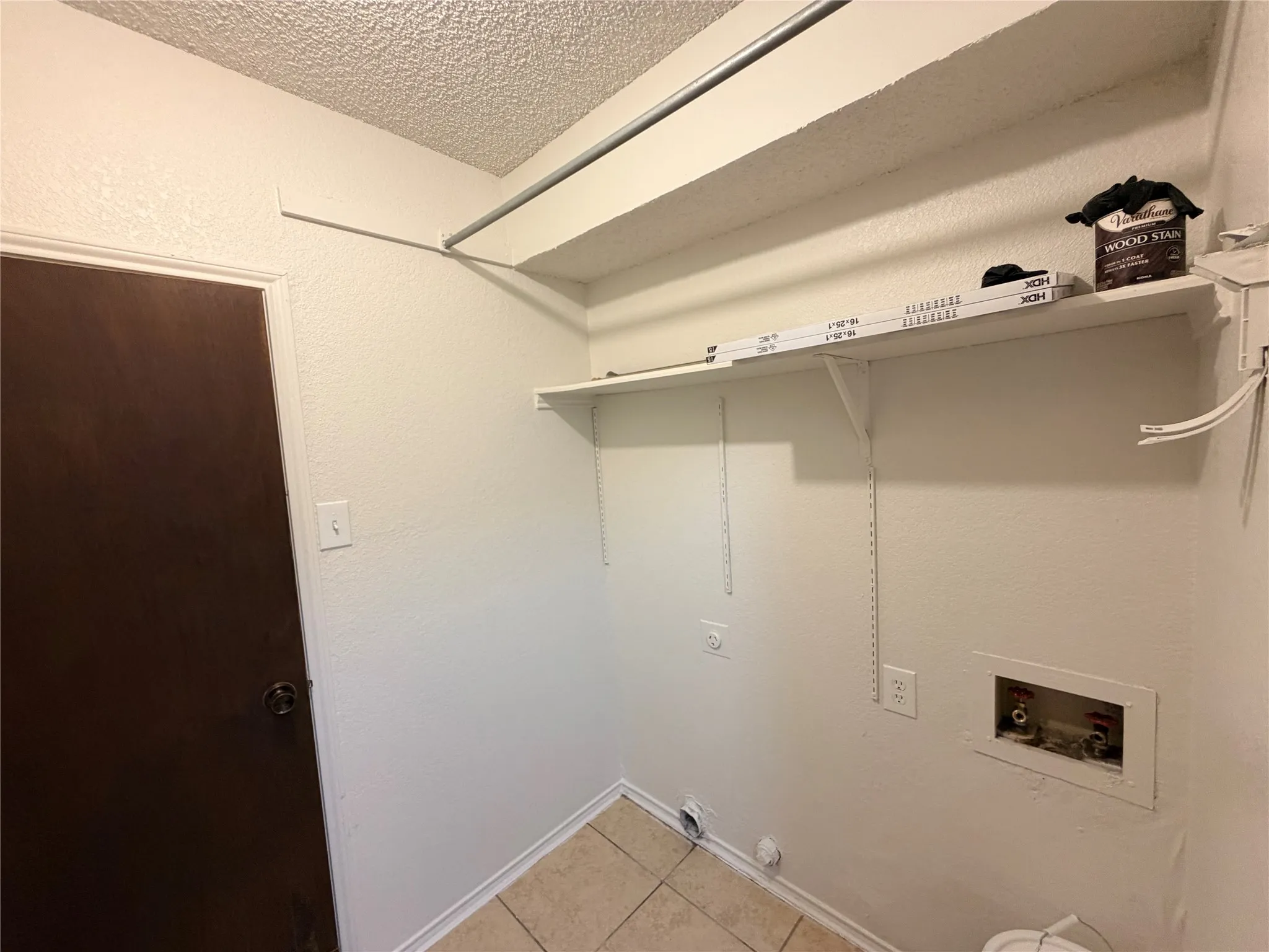Duplex For Rent in Tarrant County , 2410 Summer Place Drive, Arlington, Texas 76014, 2 Bedroom, 2 Bathroom, Garage spaces, 2,466 Sqft, built in 1984, mls#21380575, Real Estate Agent in Arlington, Homes For Rent in Tarrant county, Homes For Rent in Arlington, Realtor in Arlington Texas, Real Estate Brokerage Independent Realty Texas, Luminita Cordes Realtor