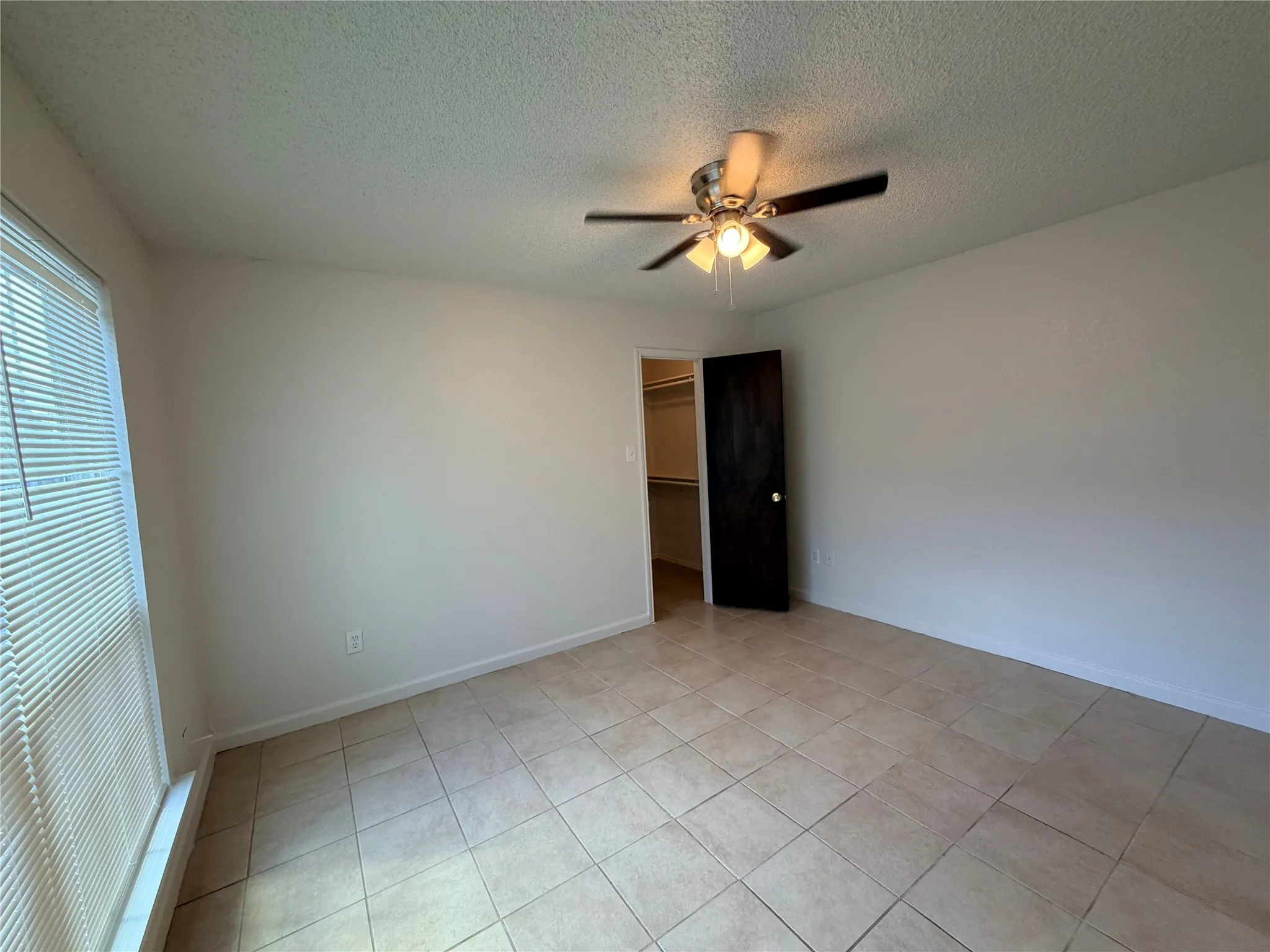 Duplex For Rent in Tarrant County , 2410 Summer Place Drive, Arlington, Texas 76014, 2 Bedroom, 2 Bathroom, Garage spaces, 2,466 Sqft, built in 1984, mls#21380575, Real Estate Agent in Arlington, Homes For Rent in Tarrant county, Homes For Rent in Arlington, Realtor in Arlington Texas, Real Estate Brokerage Independent Realty Texas, Luminita Cordes Realtor