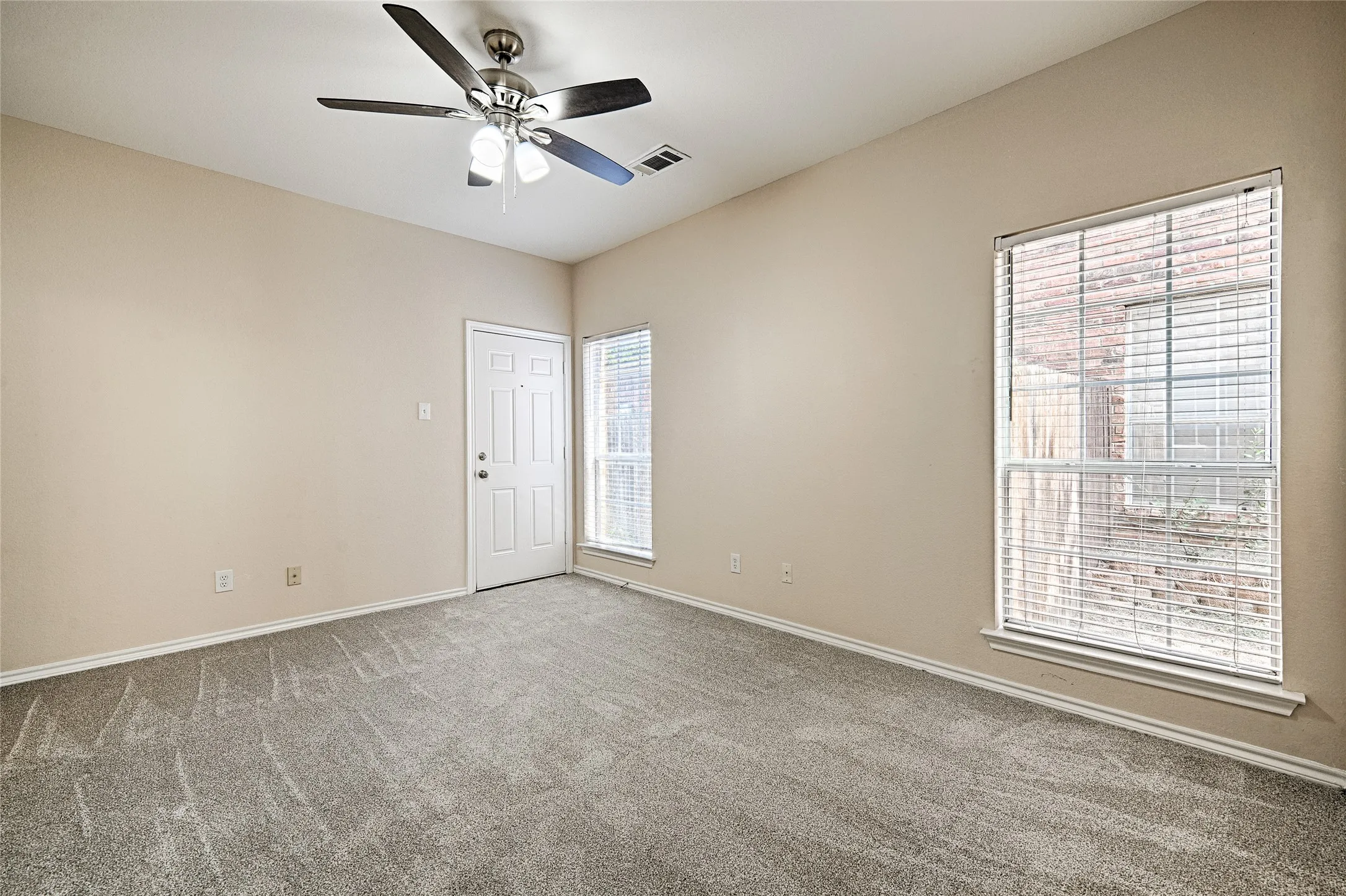 8661 Holly Master bedroom