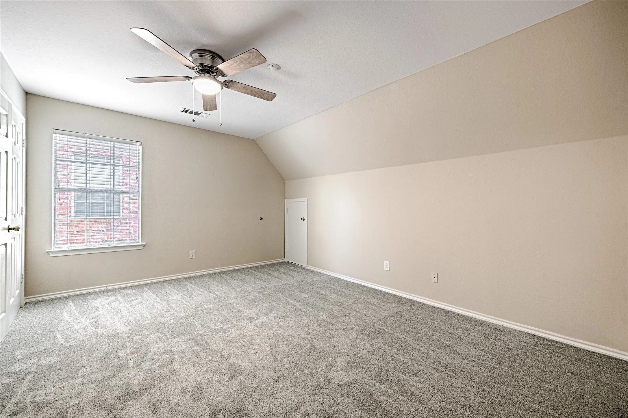 8661 Holly Bedroom
