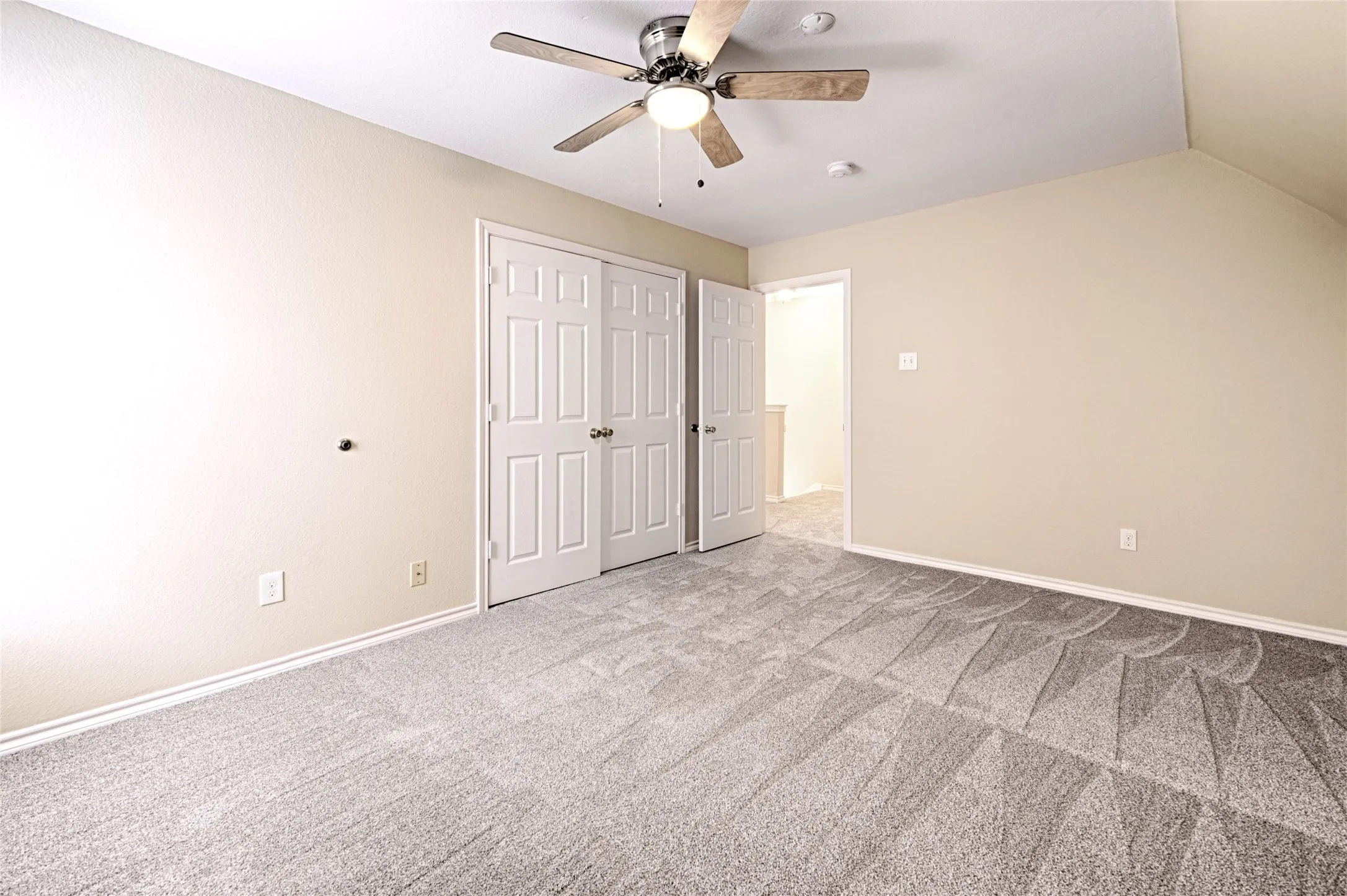 8661 Holly Bedroom